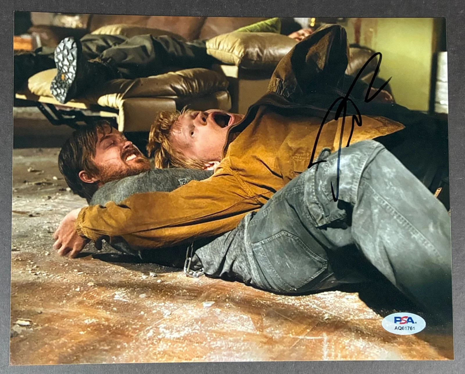 Jesse Plemons — JESSE PLEMONS SIGNED 8x10 PHOTO PSA DNA AUTOGRAPH BREAKING BAD DEATH SCENE