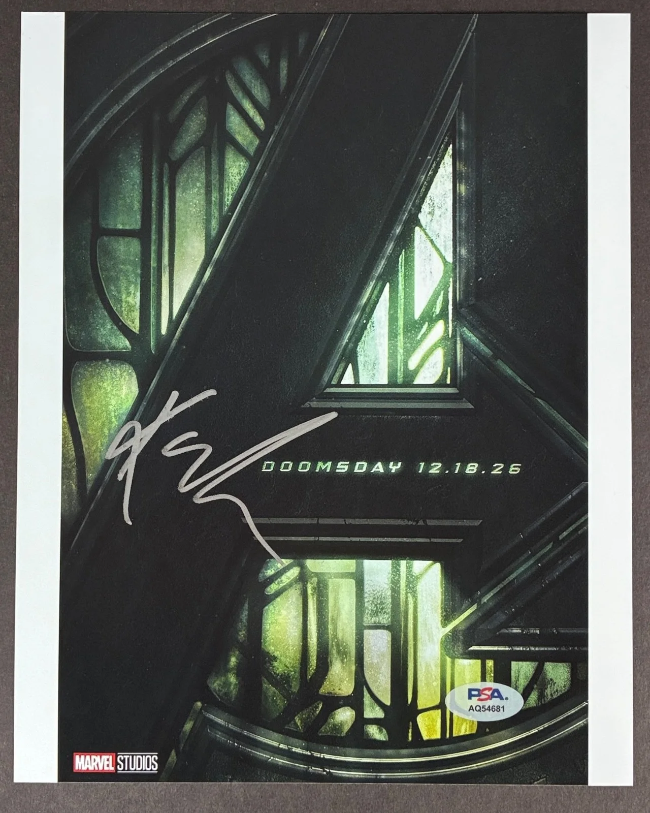 Karen Gillan — KAREN GILLAN SIGNED 8x10 PHOTO PSA DNA AUTOGRAPH AVENGERS DOOMSDAY POSTER