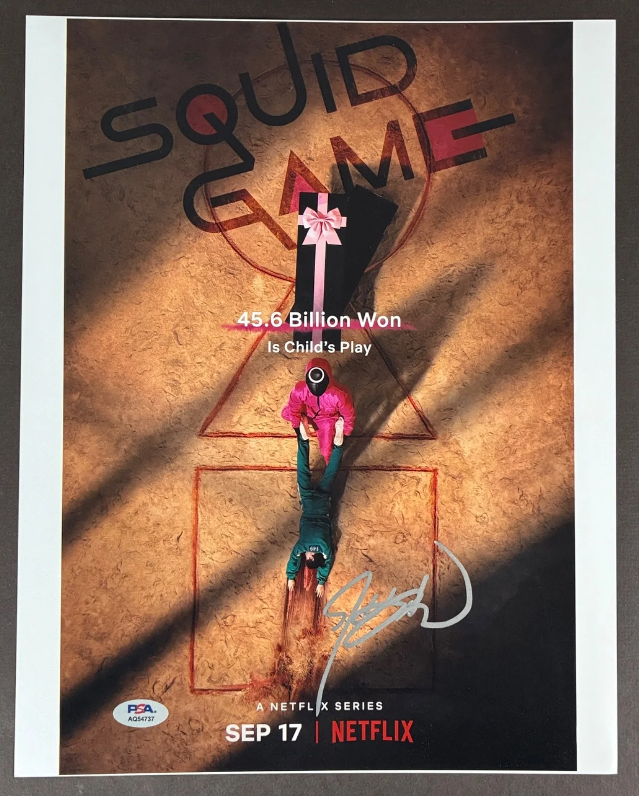 Lee Byung-hun — LEE BYUNG-HUN SIGNED 11x14 PHOTO PSA DNA AUTOGRAPH SQUID GAME POSTER