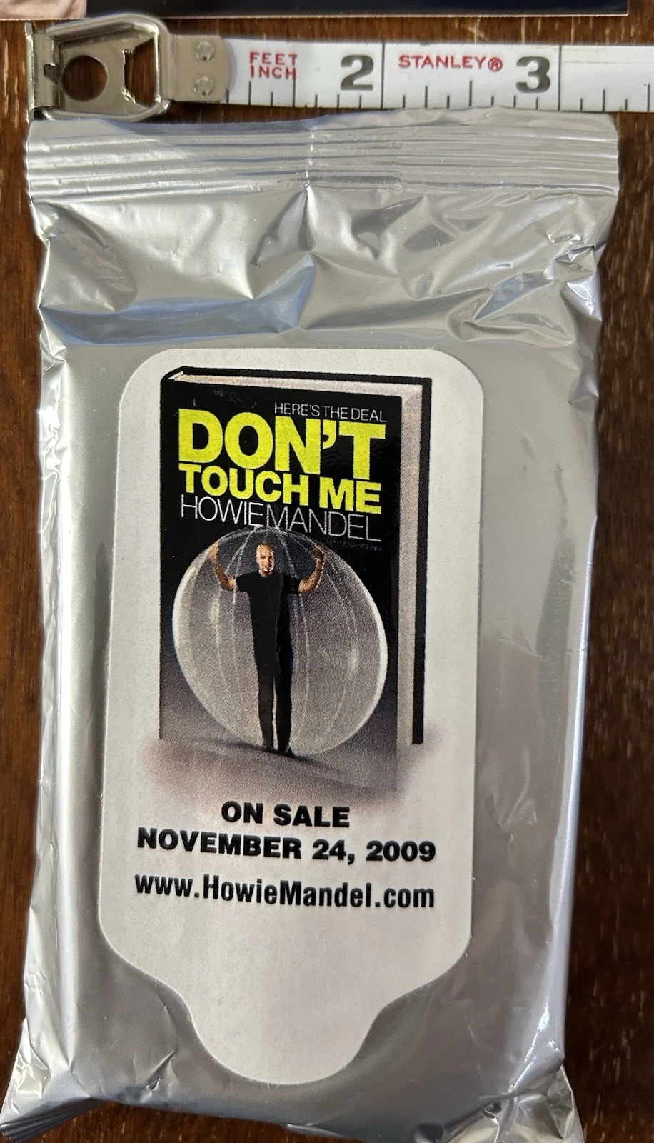 Howie Mandel — Howie Mandel Signed 10x8 Color Photo + “Don’t Touch Me Promo Wipes + Ticket Stub, изображение 4