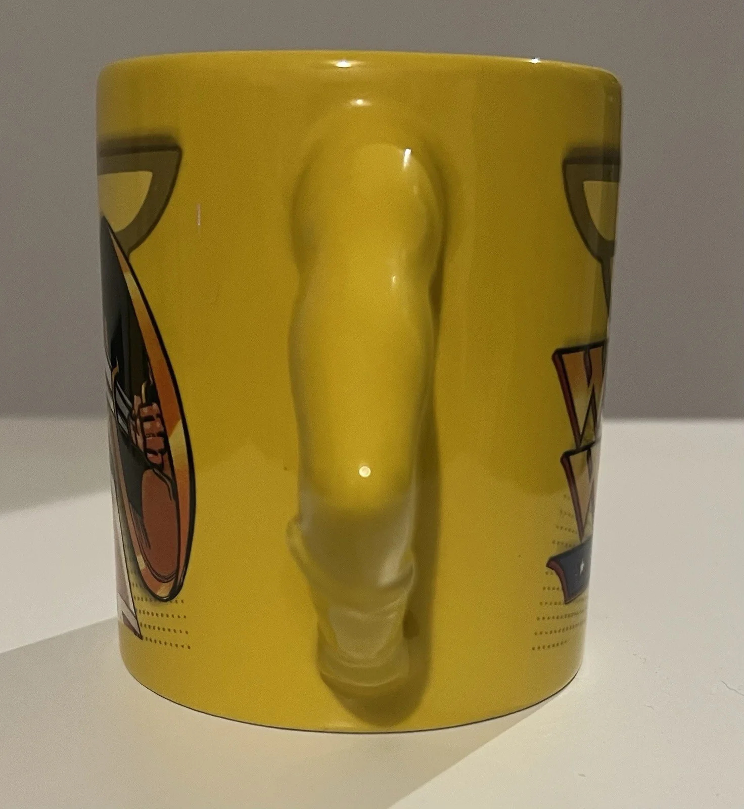 Wonder Woman Yellow Mug Cup DC Comics Warner Bros. Great Condition. Collectable, изображение 4