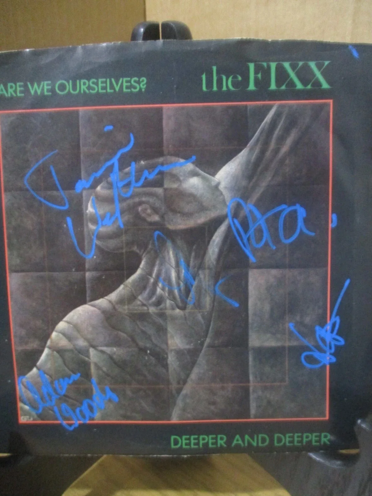 THE FIXX AUTHENTIC AUTOGRAPHED/SIGNED VINYL 45 RECORD BY ENTIRE BAND, image 2