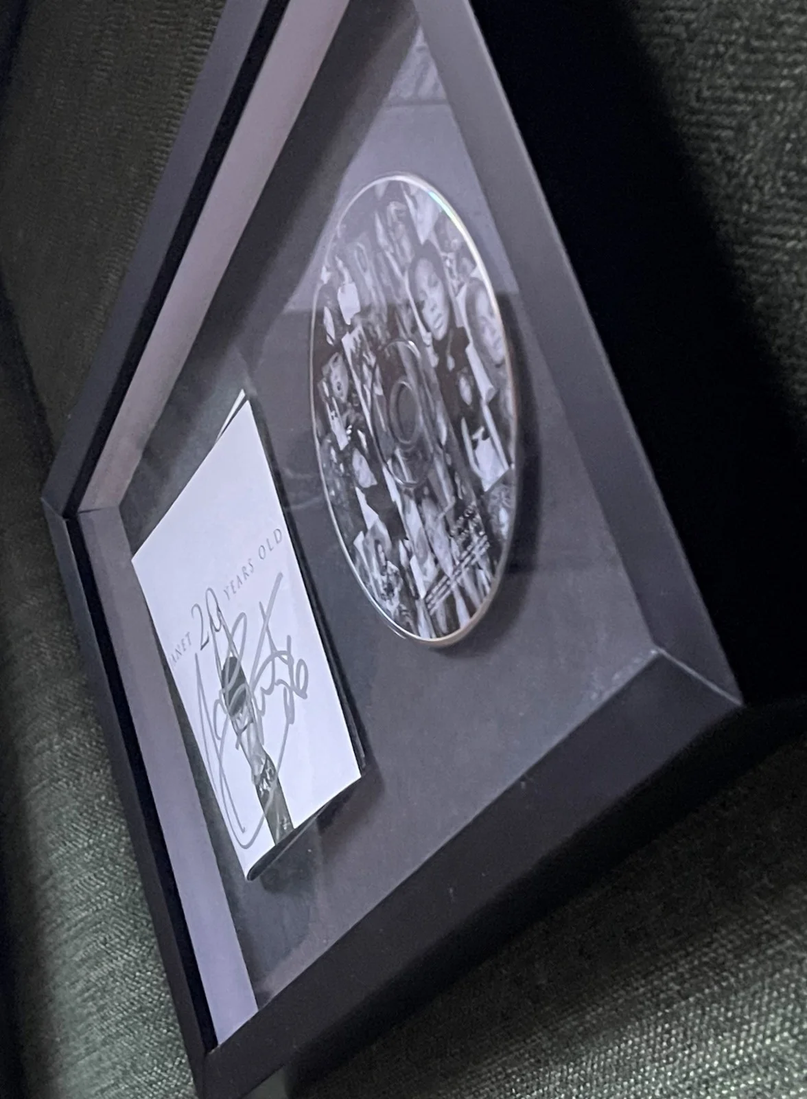 JANET JACKSON SIGNED "20 Y.O." CD, image 5