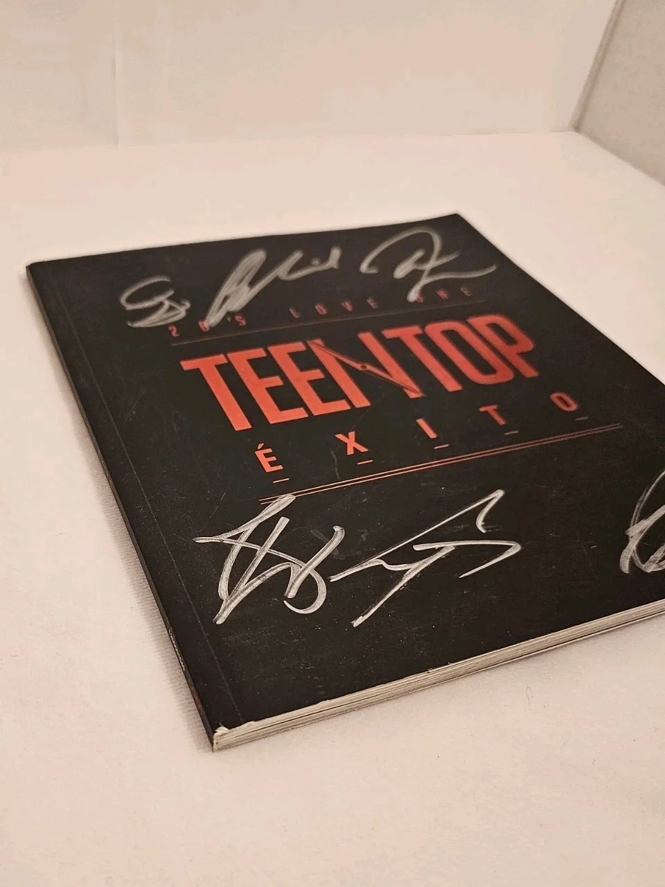 Collectible Autographed Copy of the Teen Top ÉXITO album, изображение 2