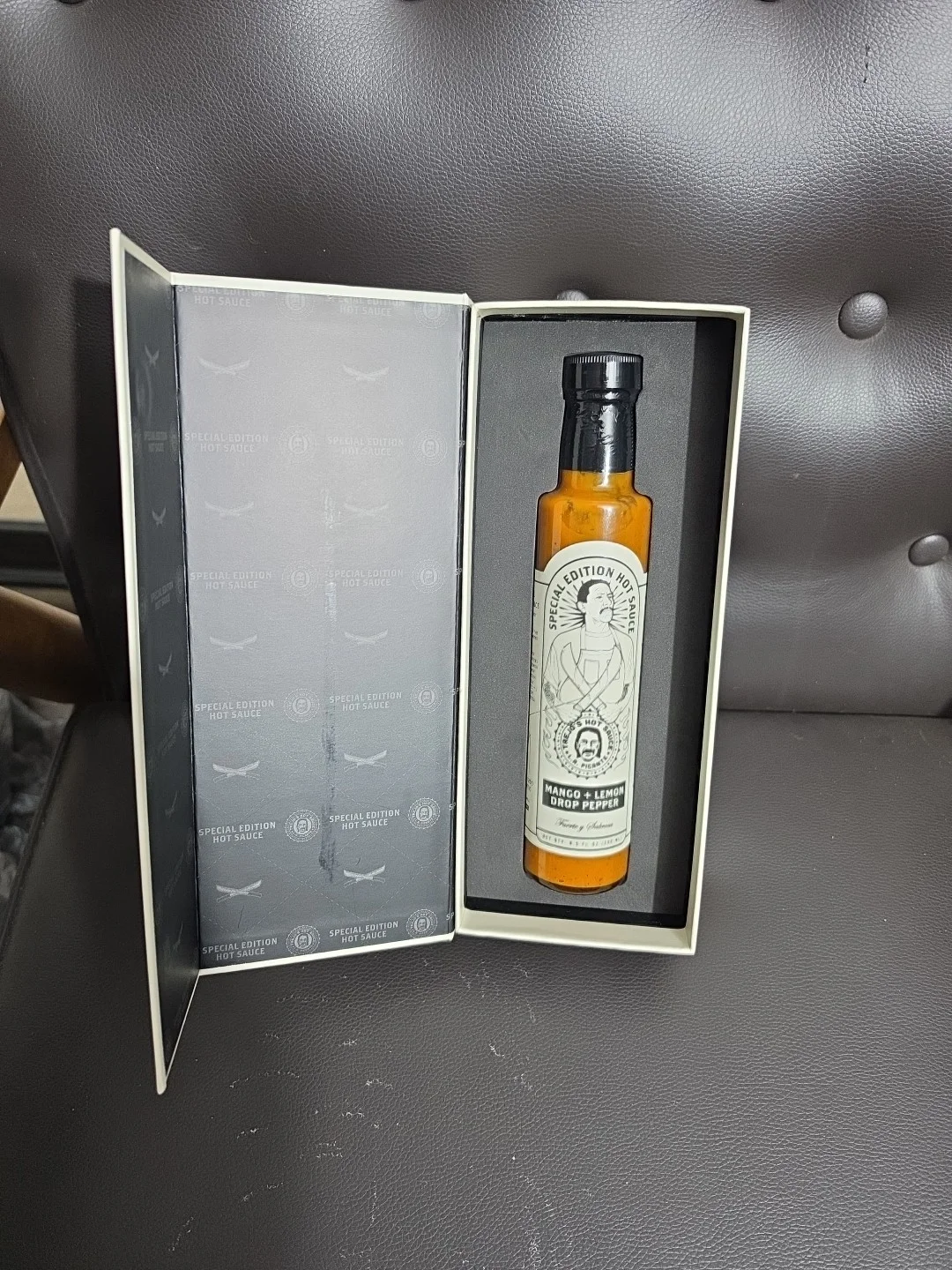 Special Edition Trejo’s Hot Sauce Mango & Lemon Drop Pepper. AUTOGRAPH LIMITED, изображение 2