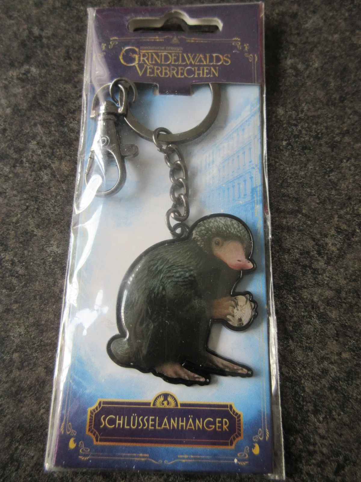Fantastic Beasts, The Crimes Of Grindelwald Keyring WB Official Merchandise NEW, image 3