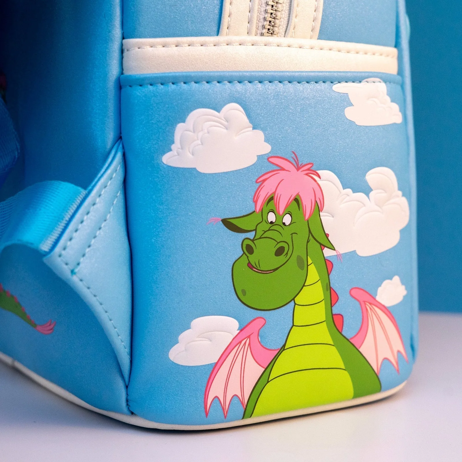 Loungefly Disney Pete’s Dragon Elliot Light Up Lighthouse Backpack - BNWT, image 4