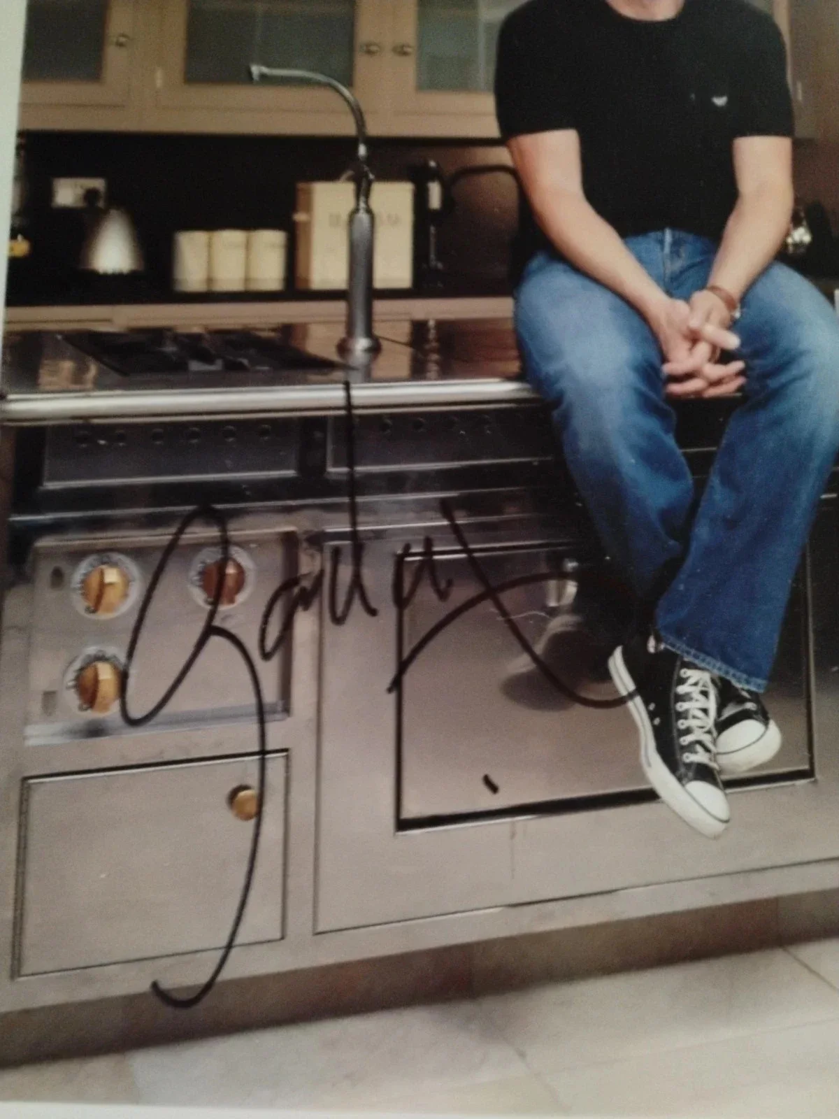 Gordon Ramsay — Gordon Ramsey - Hell's Kitchen, Kitchen Nightmares Signed 8½x12" Photo, image 2