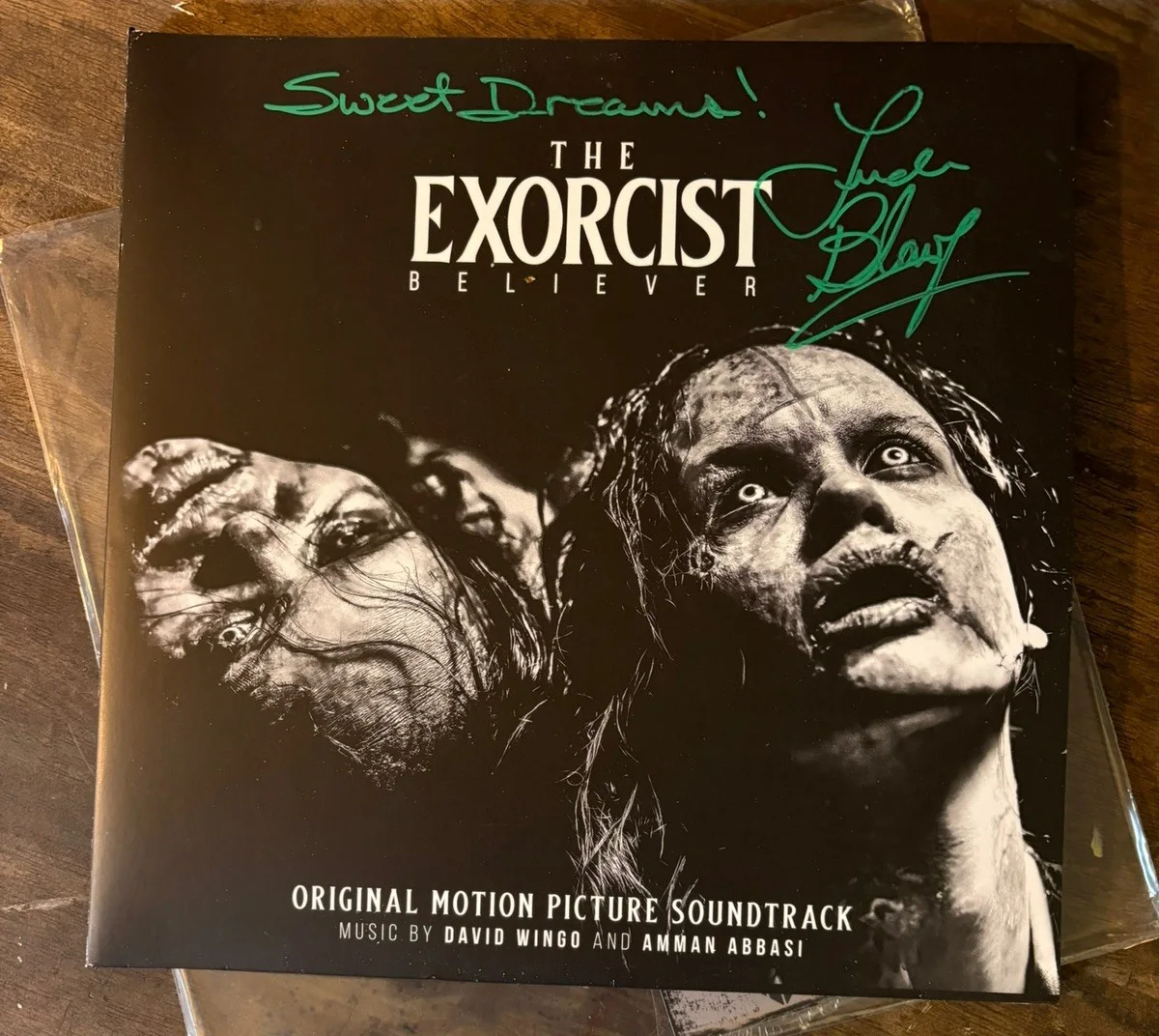 Linda Blair Signed Exorcist Believer Movie Soundtrack Vinyl Record, изображение 3