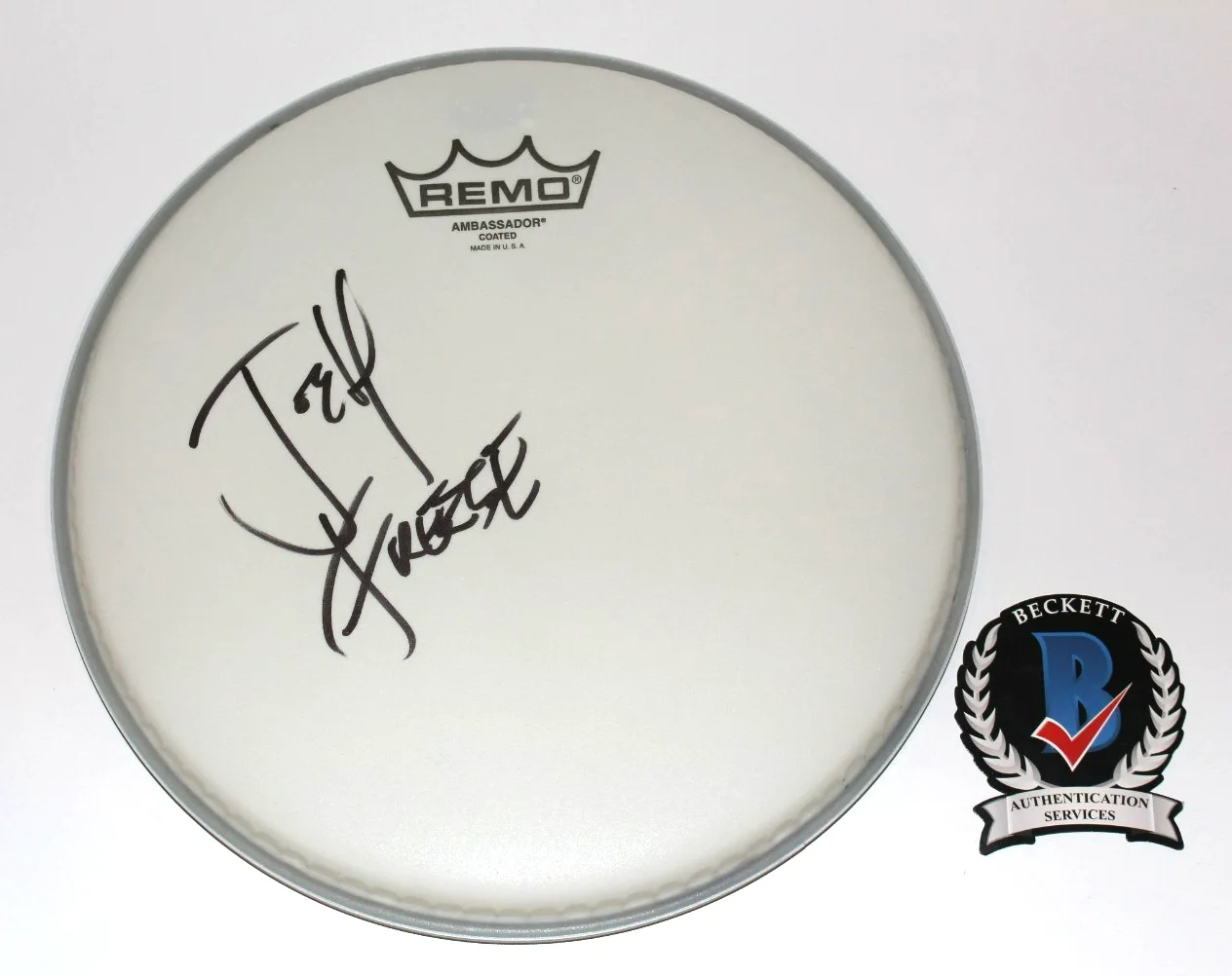 JOSH FREESE NINE INCH NAILS DRUMMER SIGNED 10" REMO DRUMHEAD BECKETT COA DEVO+, изображение 2