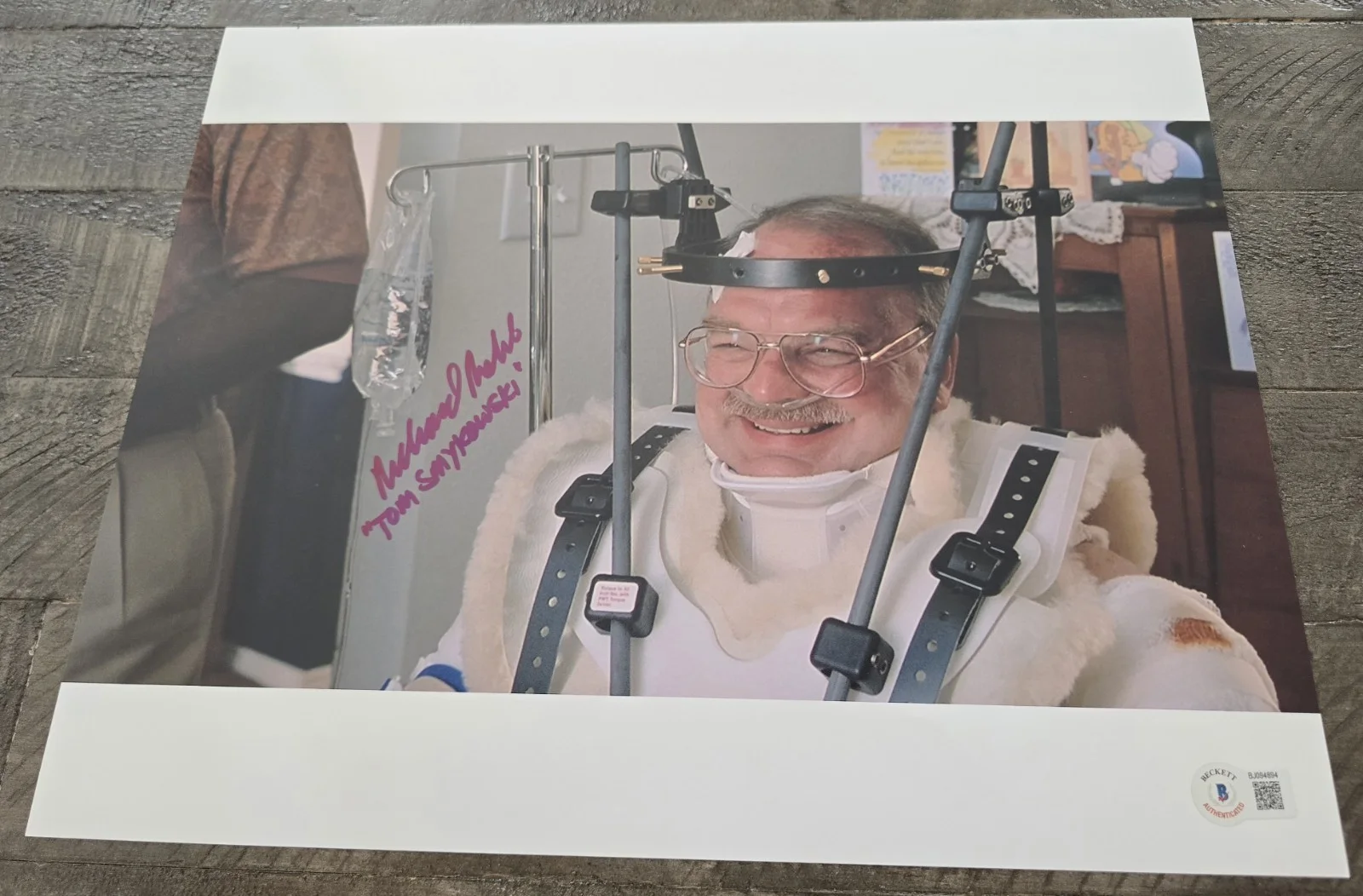 Richard Riehle — Richard Riehle Signed 11x14 Office Space Beckett
