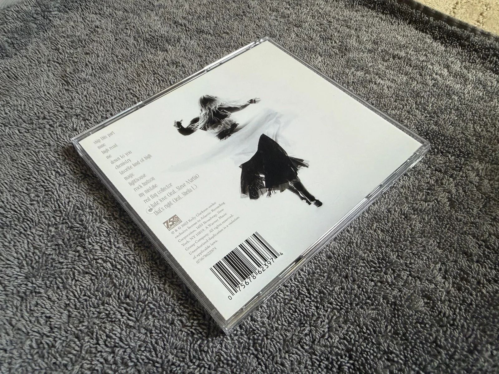 Kelly Clarkson Chemistry Signed cD, image 2