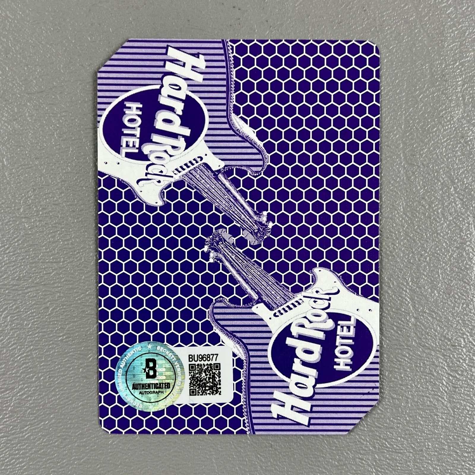 Stacey Q 1980s SIGNED Hard Rock Hotel Casino Playing Card Two Of Hearts BAS, изображение 2
