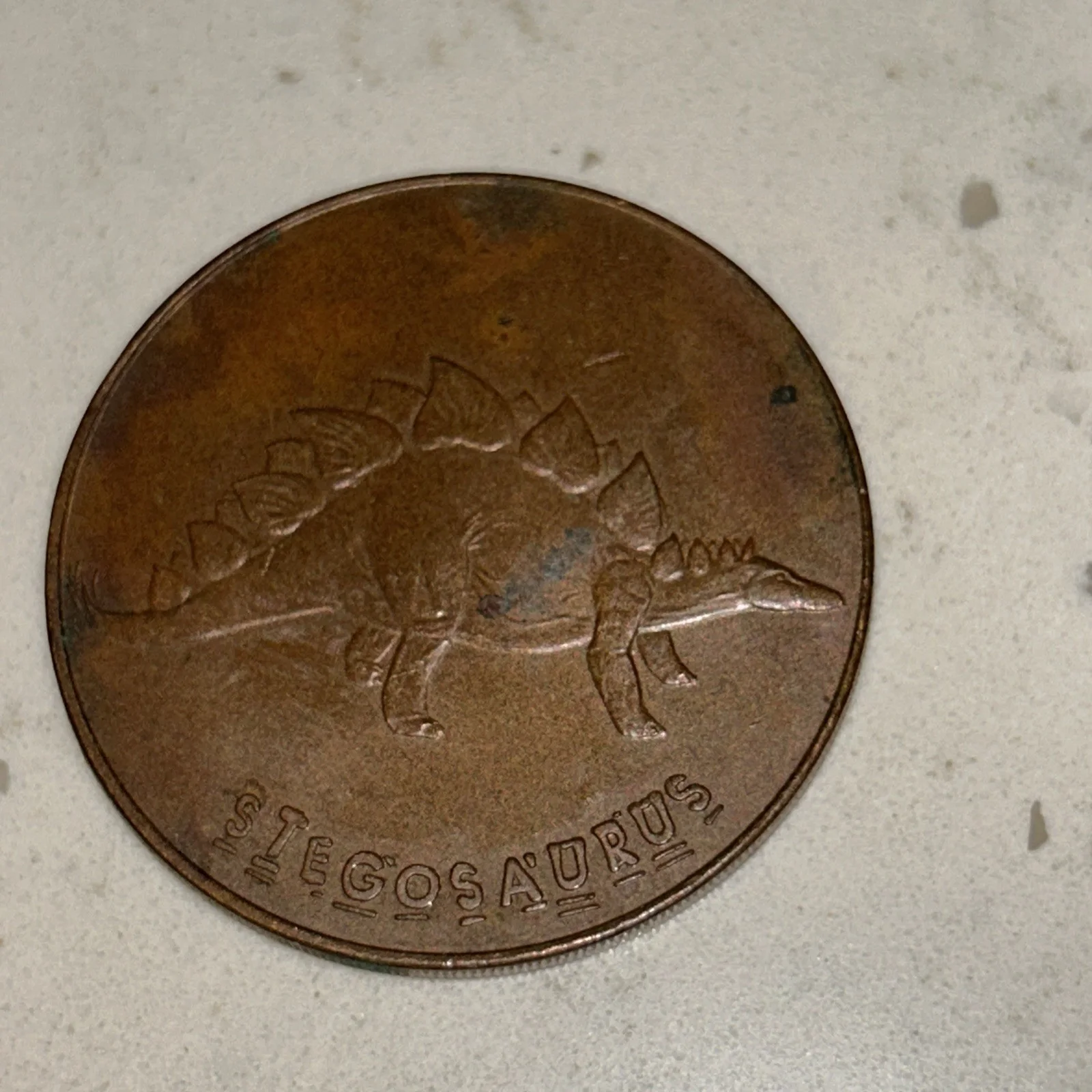 Tetley tea Jurassic Park Promotional Coin 1997 stegosaurus, изображение 3
