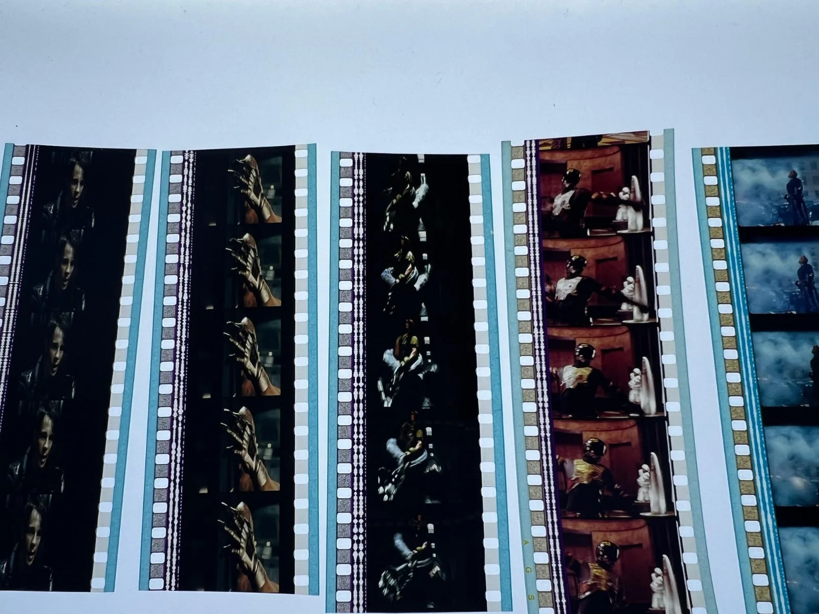 Hellboy 35mm Film Cells Strips - 5 Strips of 5 Cells FREE P&P, изображение 2