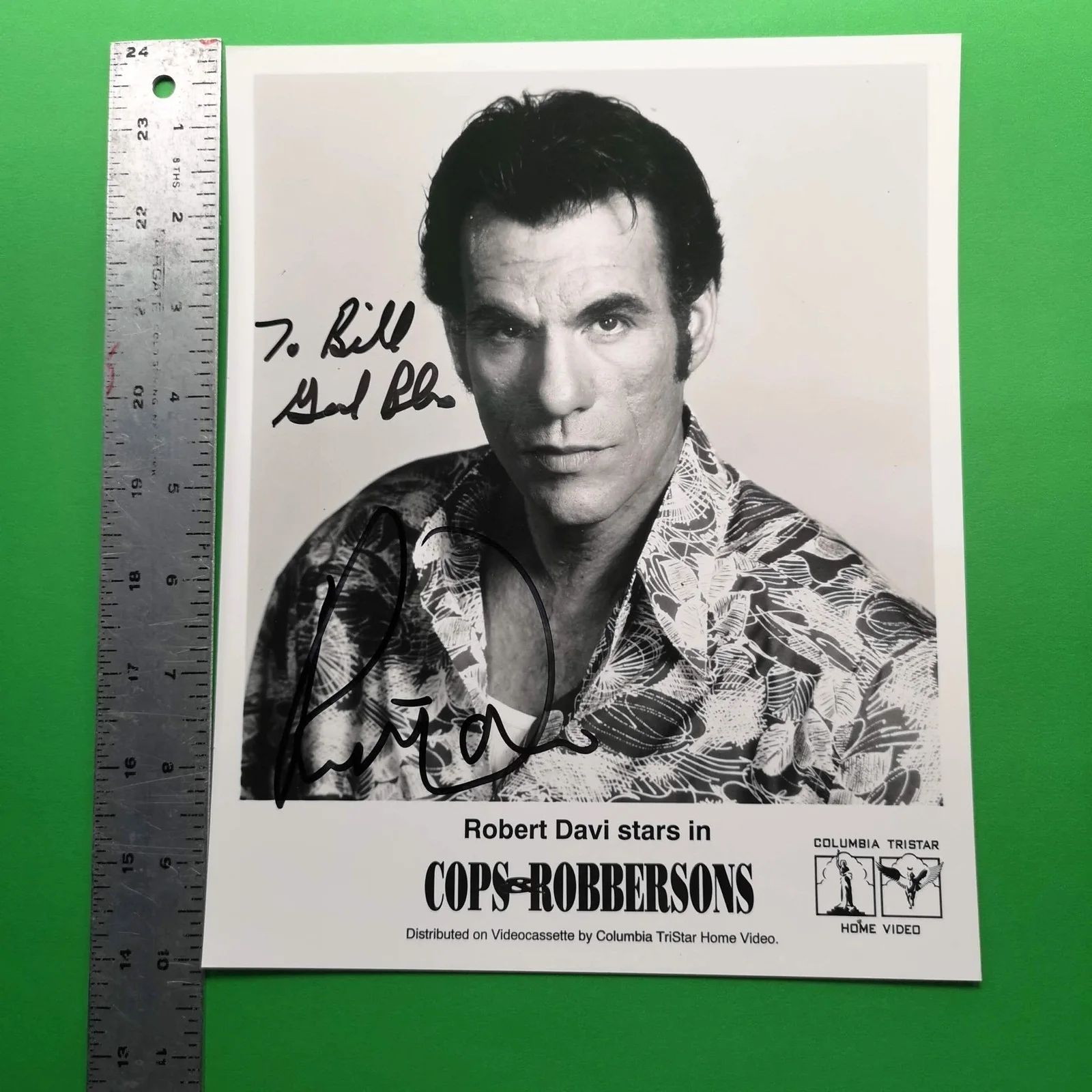 Robert Davi — Robert Davi Photo 8 x 10 B&W Signed Cops Robbersons Columbia Tristar USA, image 3