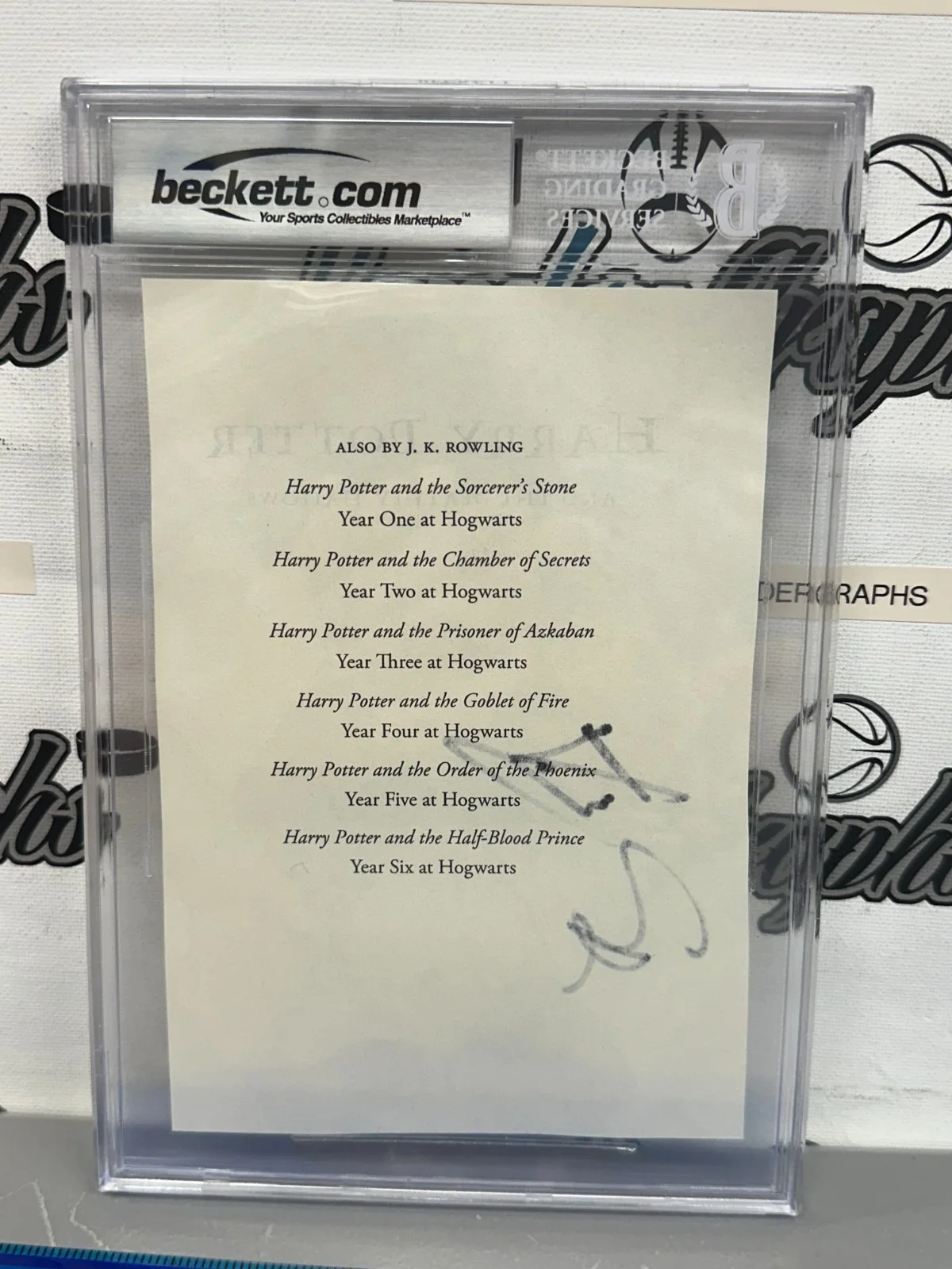 DEATHLY HALLOWS BOOK CUT — DANIEL RADCLIFFE HARRY POTTER SIGNED AUTOGRAPHED BOOK PAGE CUT-BECKETT BAS SLAB, image 5