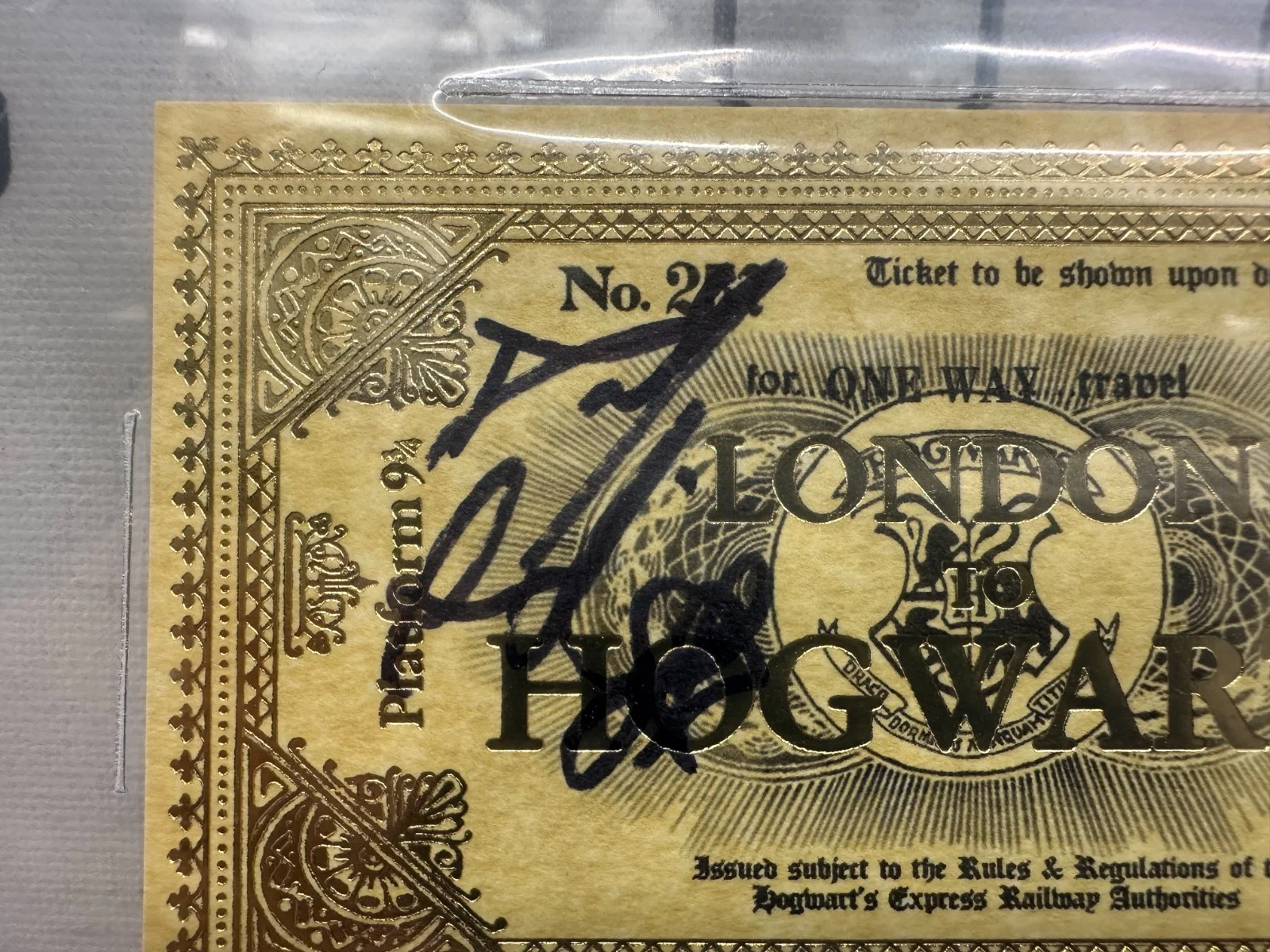 LONDON TRAIN PLATFORM 9 3/4 GOLDEN TICKET SLAB SLABBED — DANIEL RADCLIFFE HARRY POTTER SIGNED AUTOGRAPHED HOGWARTS TICKET-BECKETT BAS, image 3