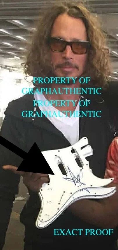 CHRIS CORNELL SIGNED AUTOGRAPHED GUITAR PICKGUARD *EXACT PROOF* RARE SOUNDGARDEN, изображение 3
