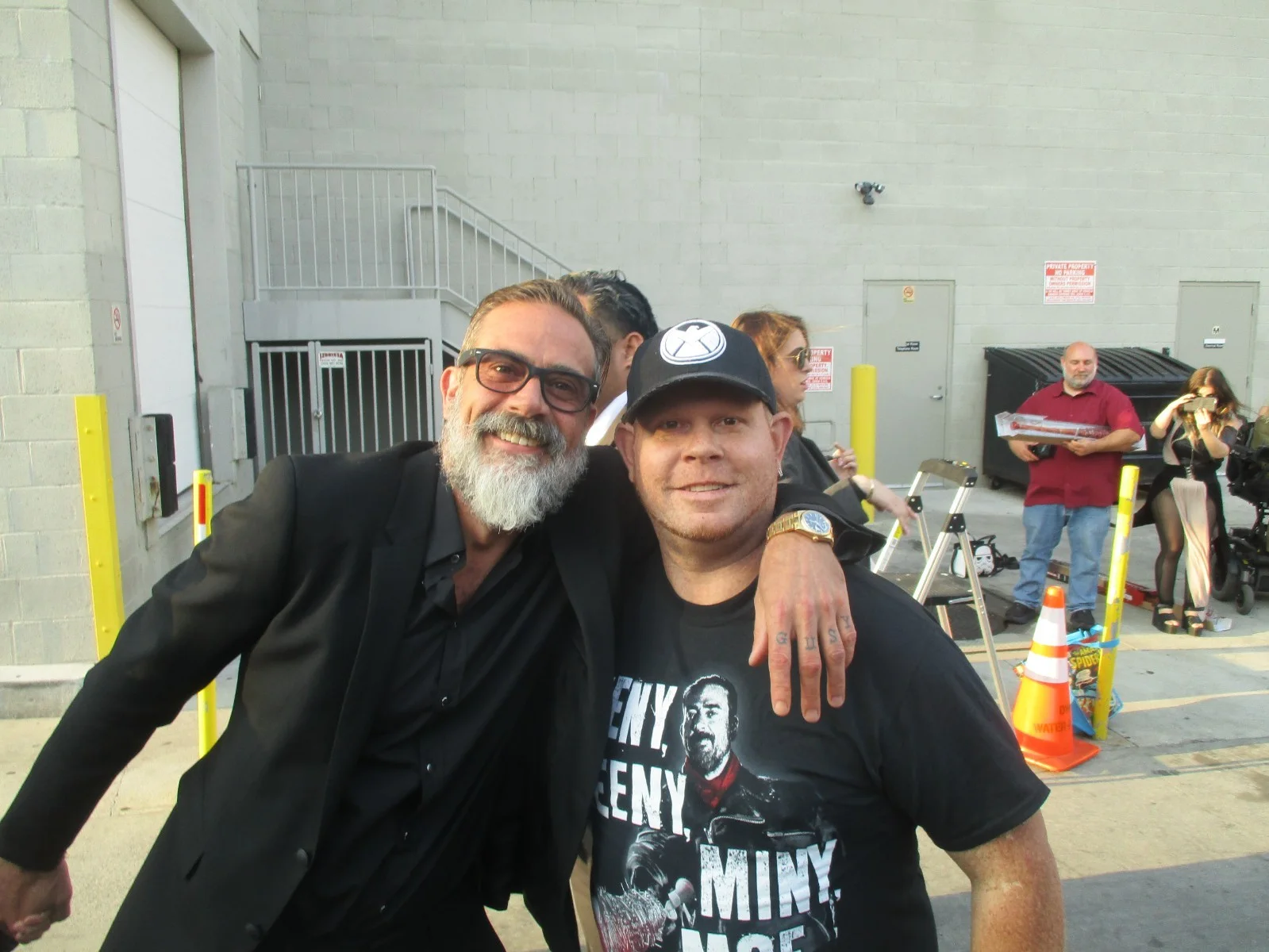JEFFREY DEAN MORGAN — Jeffrey Dean Morgan The Walking Dead matted signed index card with photo 11x17, image 4