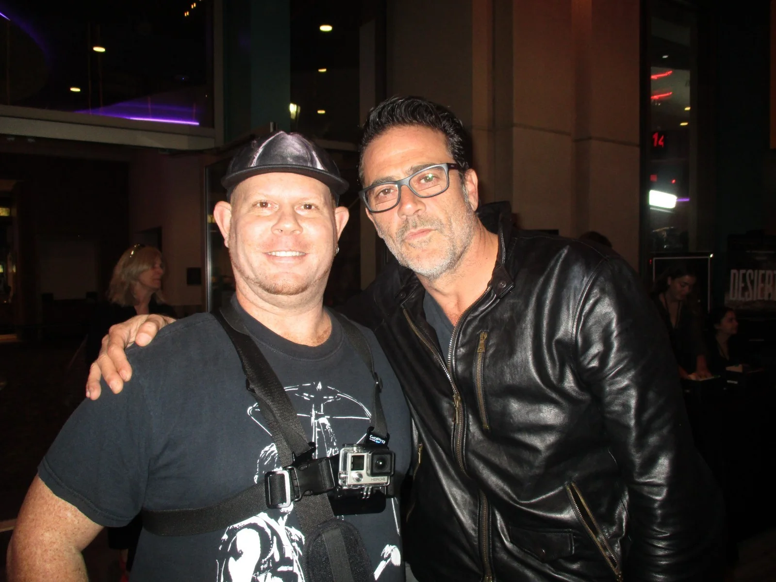 JEFFREY DEAN MORGAN — Jeffrey Dean Morgan The Walking Dead matted signed index card with photo 11x17, image 5