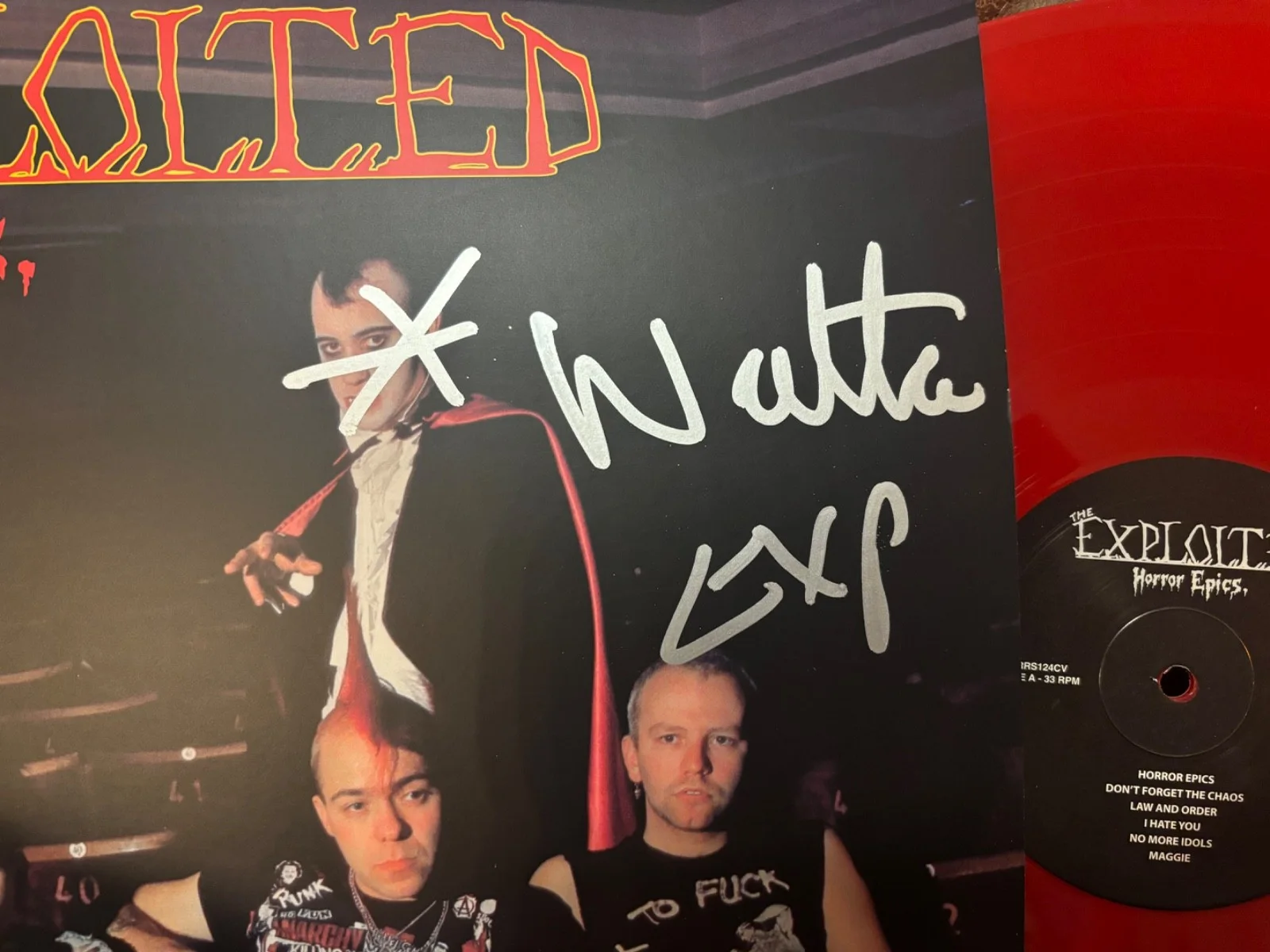 THE EXPLOITED SIGNED AUTOGRAPHED RED LP VINYL HORROR EPICS RARE PROOF WATTIE, image 2