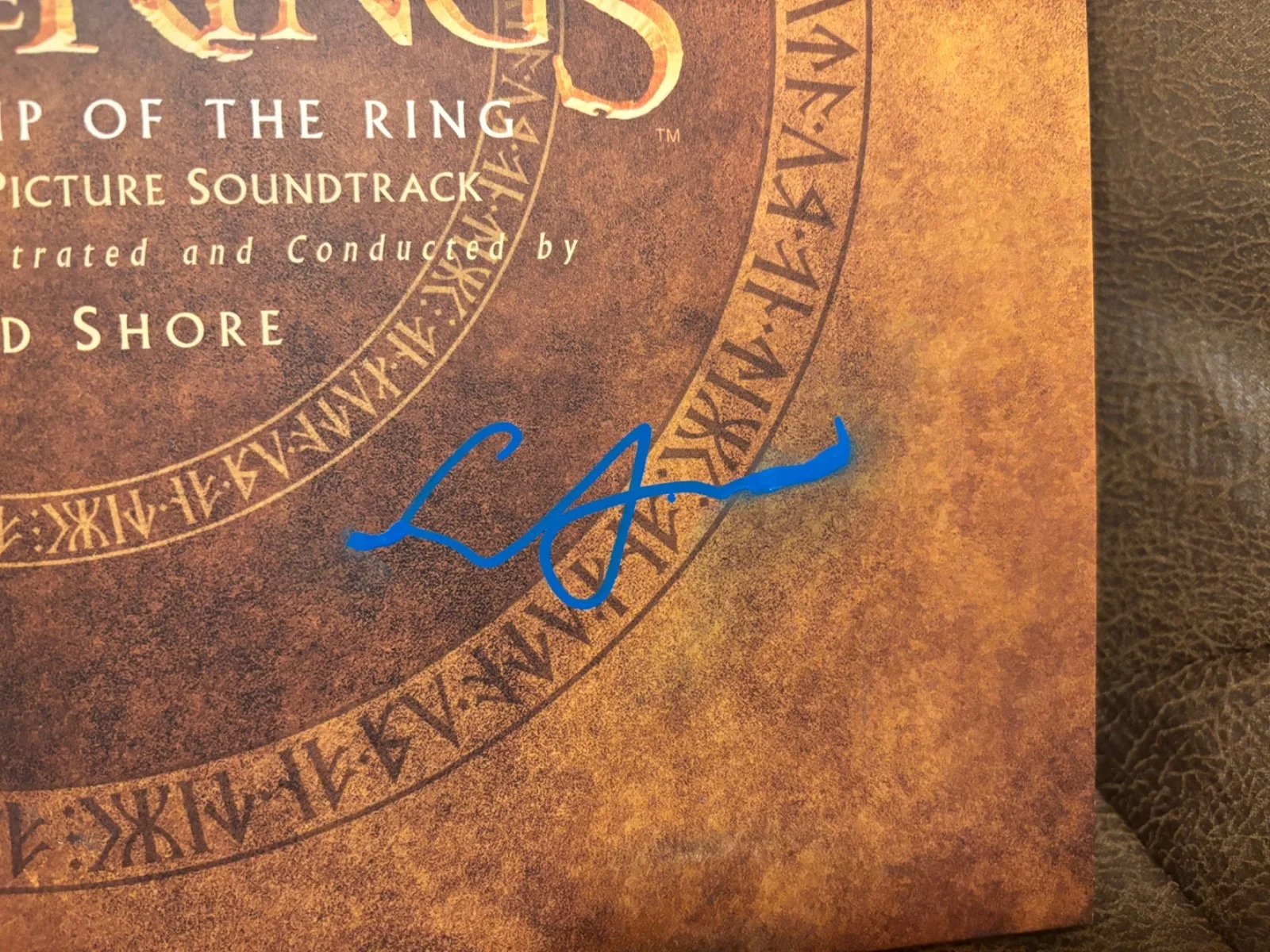 LORD OF THE RINGS SIGNED AUTOGRAPHED LP VINYL FELLOWSHIP ELIJAH WOOD RARE PROOF, изображение 2