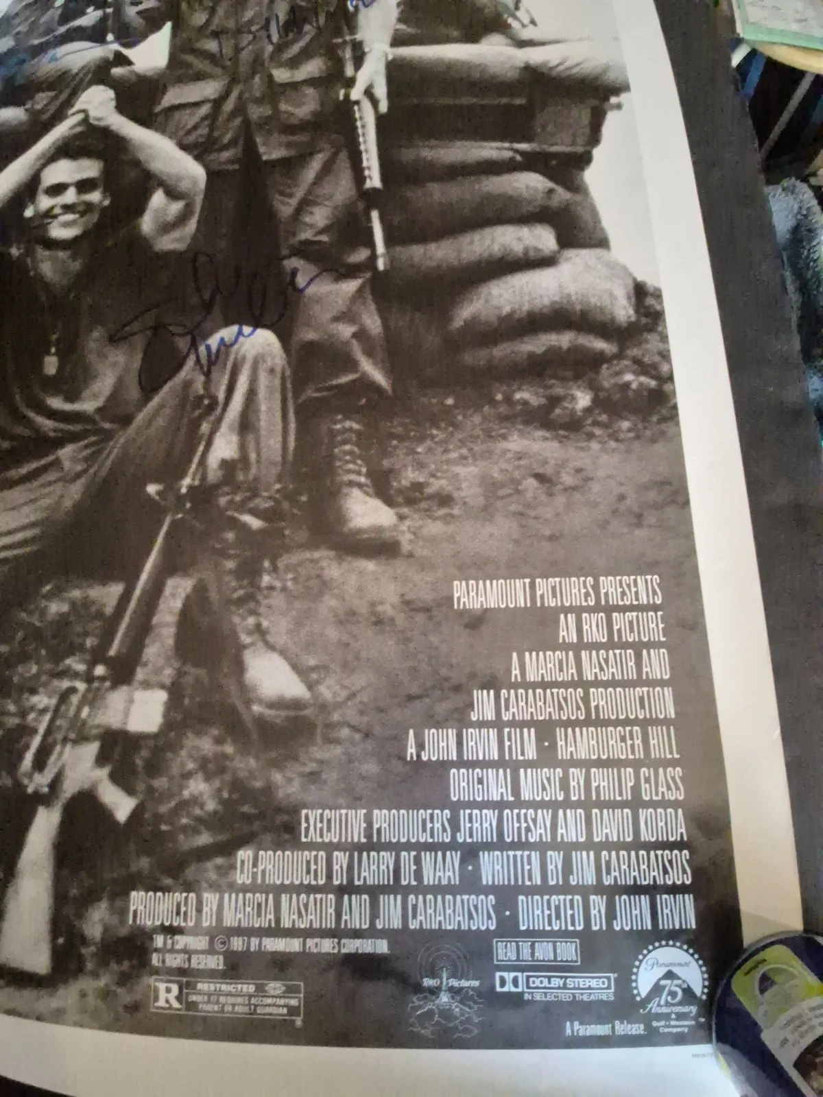 SEE BELOW — HAMBURGER HILL CAST SIGNED , 1-SHEET MOVIE POSTER ekim, изображение 3