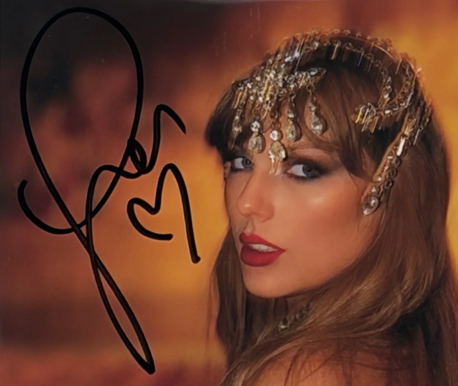 Taylor Swift — Taylor Swift Signed The Life of a Showgirl CD Insert BAS Autograph, image 2