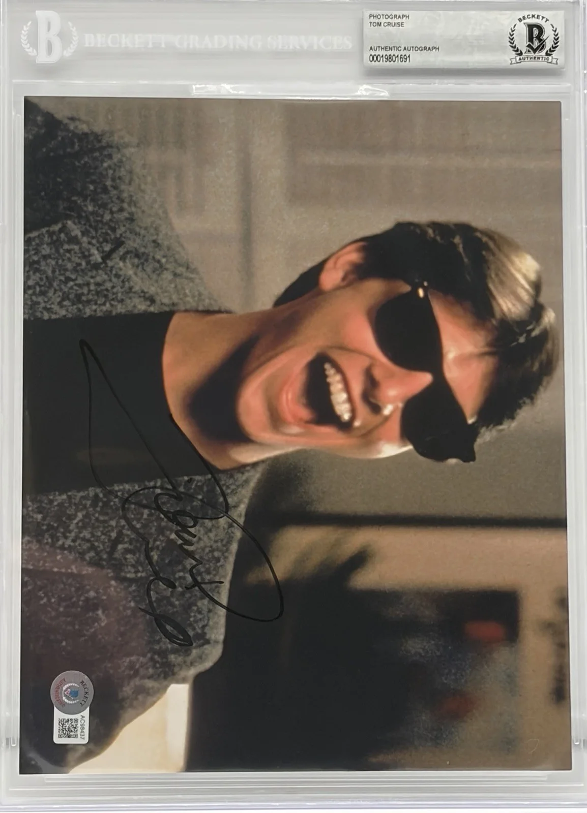 Tom Cruise — Tom Cruise Signed Risky Business 8X10 Photo BAS Beckett Encapsulated Autograph, изображение 2