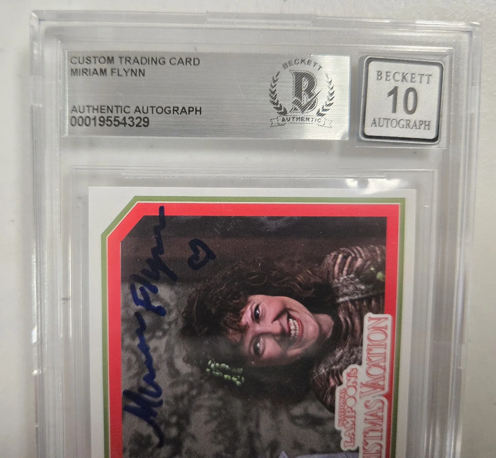 Mariam Flynn — Mariam Flynn Signed Christmas Vacation Custom Trading Card Beckett 10 Auto, изображение 2