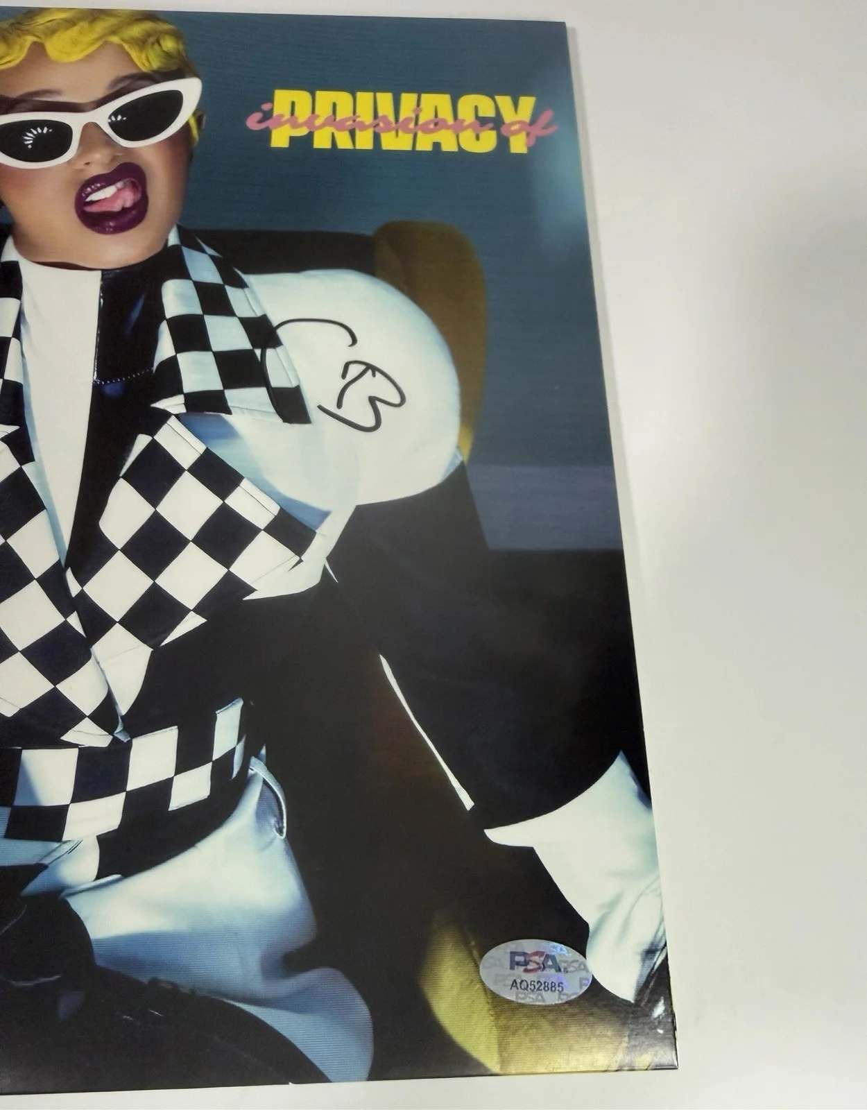 Cardi B autographed Invasion of Privacy signed 12" vinyl record album - PSA COA!, изображение 2