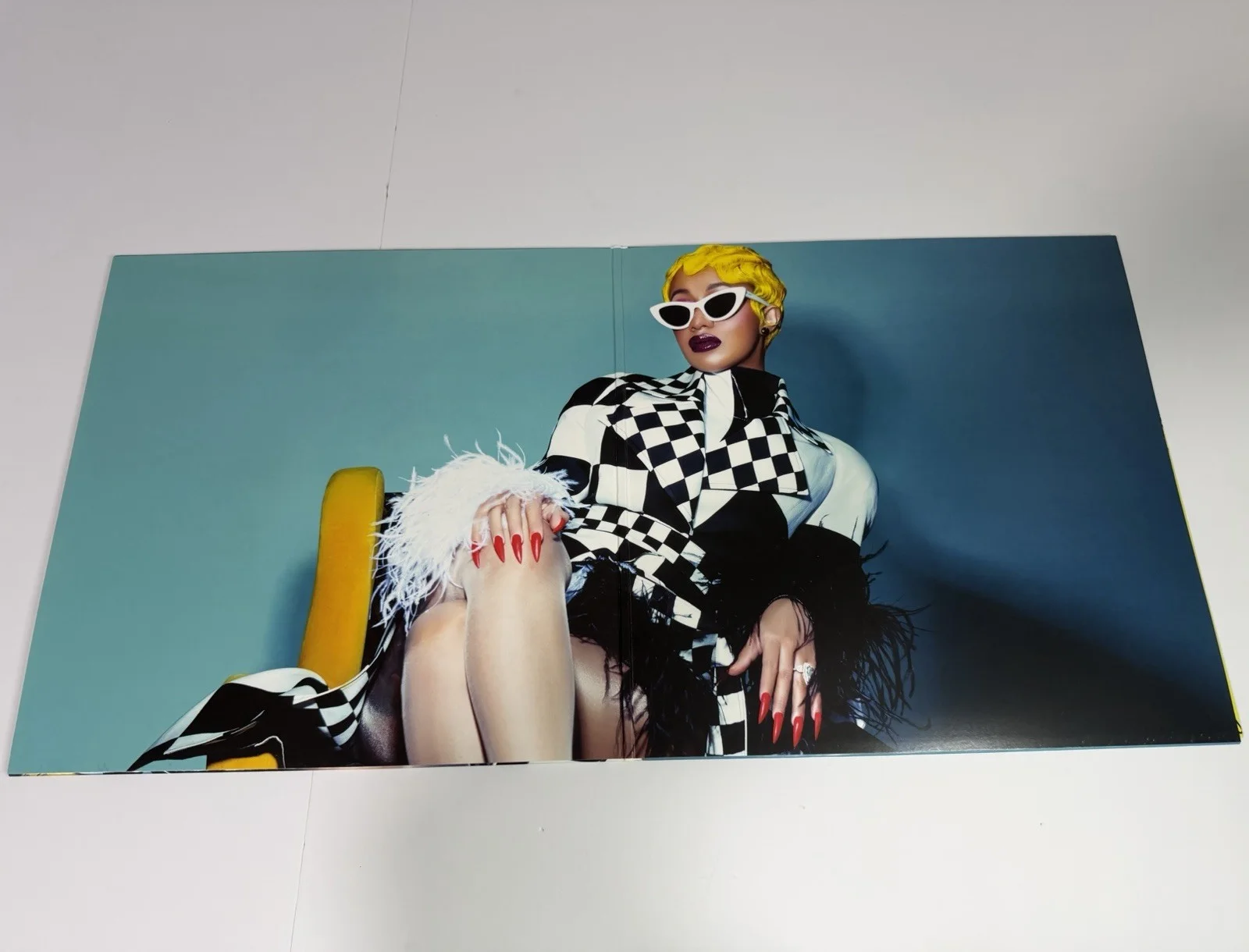 Cardi B autographed Invasion of Privacy signed 12" vinyl record album - PSA COA!, изображение 5