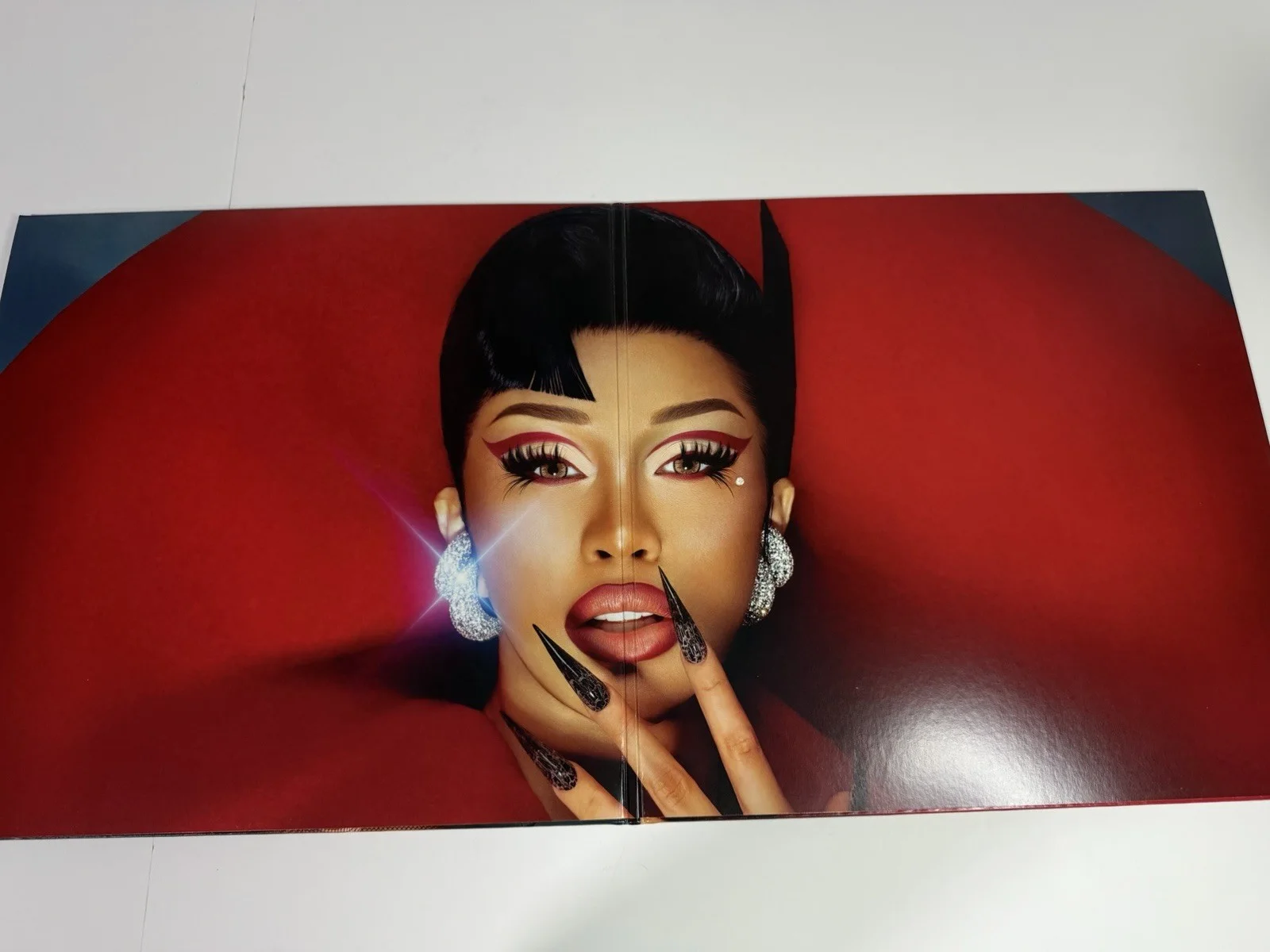 Cardi B autographed Am I the Drama signed 12" vinyl record album- PSA COA!, изображение 5