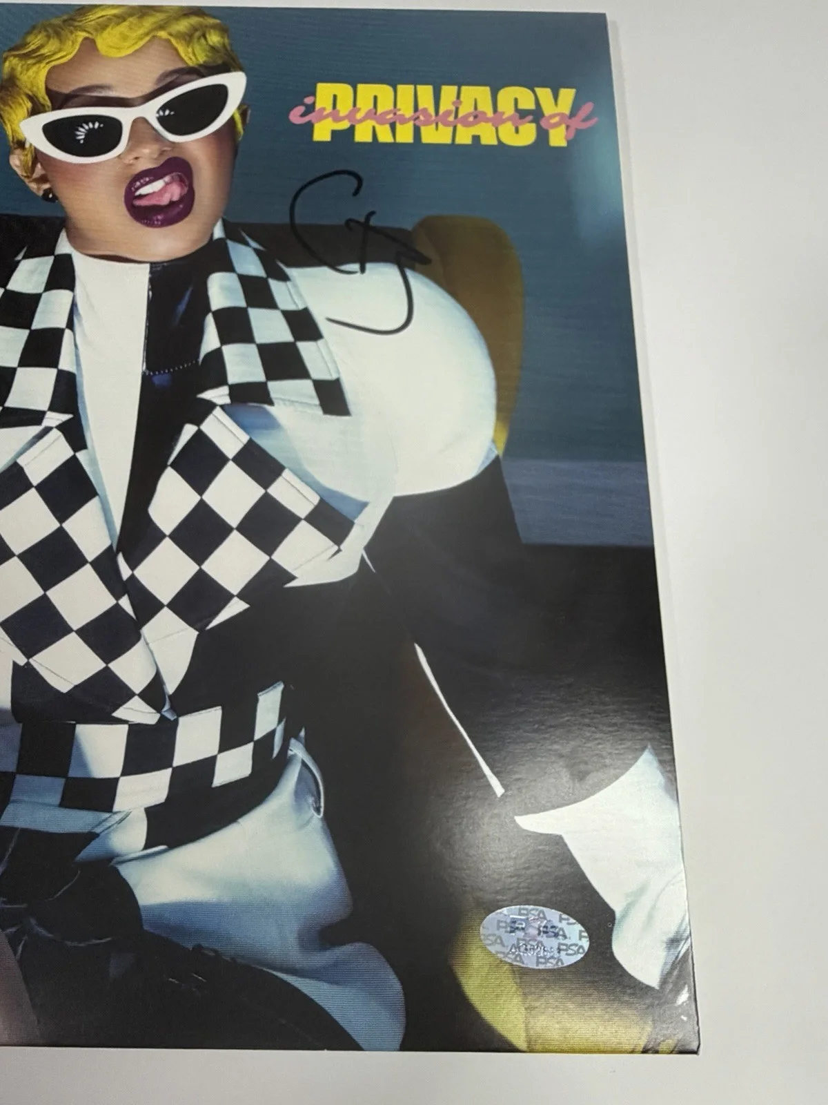 Cardi B autographed Invasion of Privacy signed 12" vinyl record album - PSA COA!, изображение 2