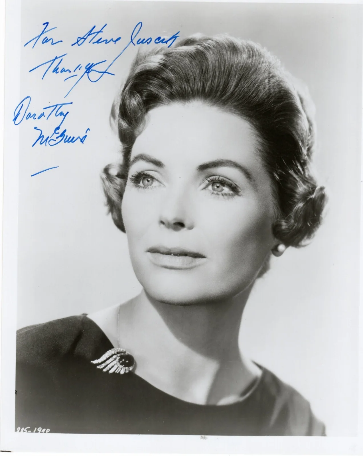 Dorothy McGuire — DOROTHY McGUIRE Autograph Inscribed Signed 1959 8X10 B&W Glamour Photo w/ COA