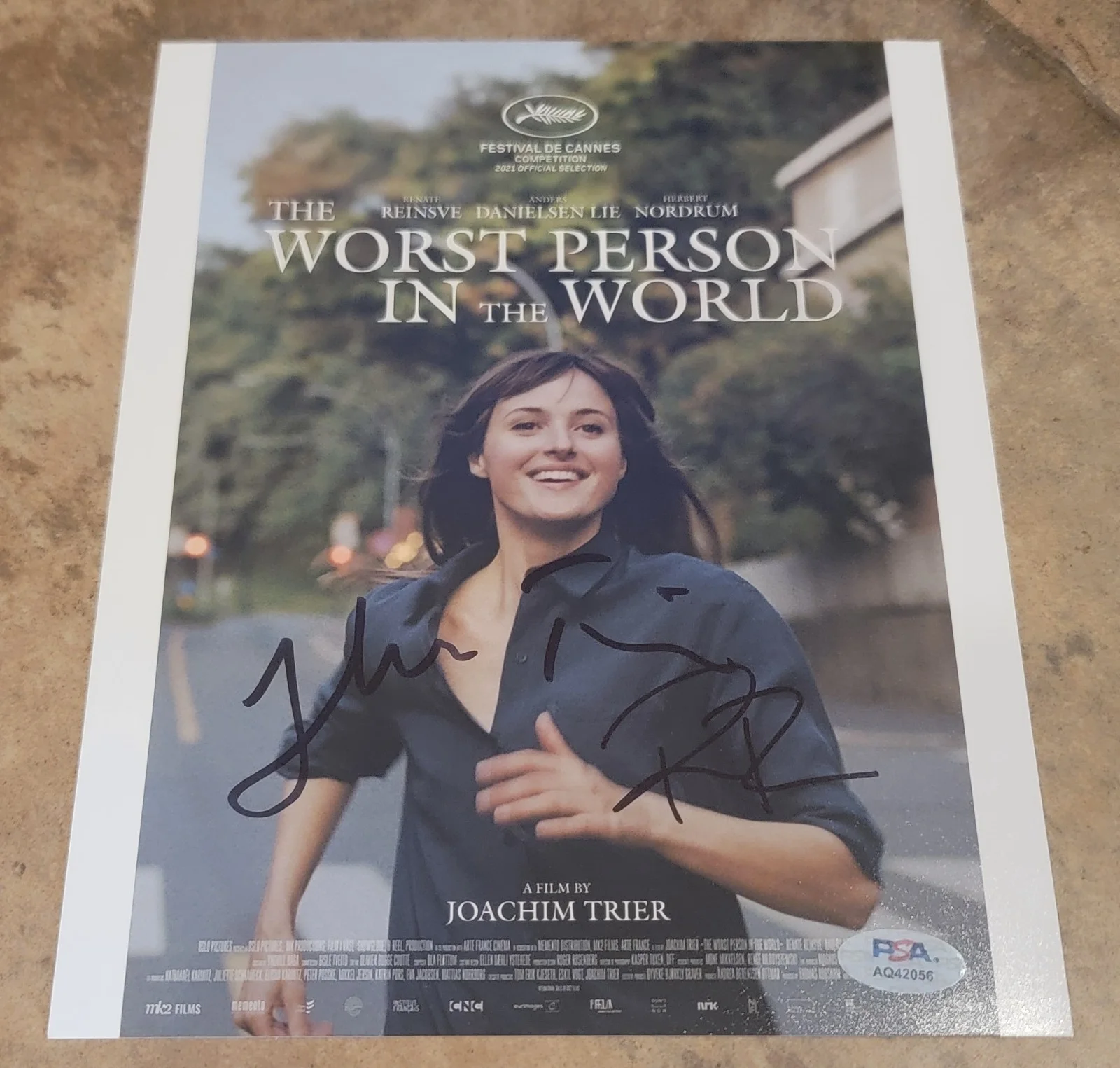 Renate Reinsve, Joachim Trier — Joachim Trier Renate Reinsve signed 8x10 photo PSA The Worst Person in the World