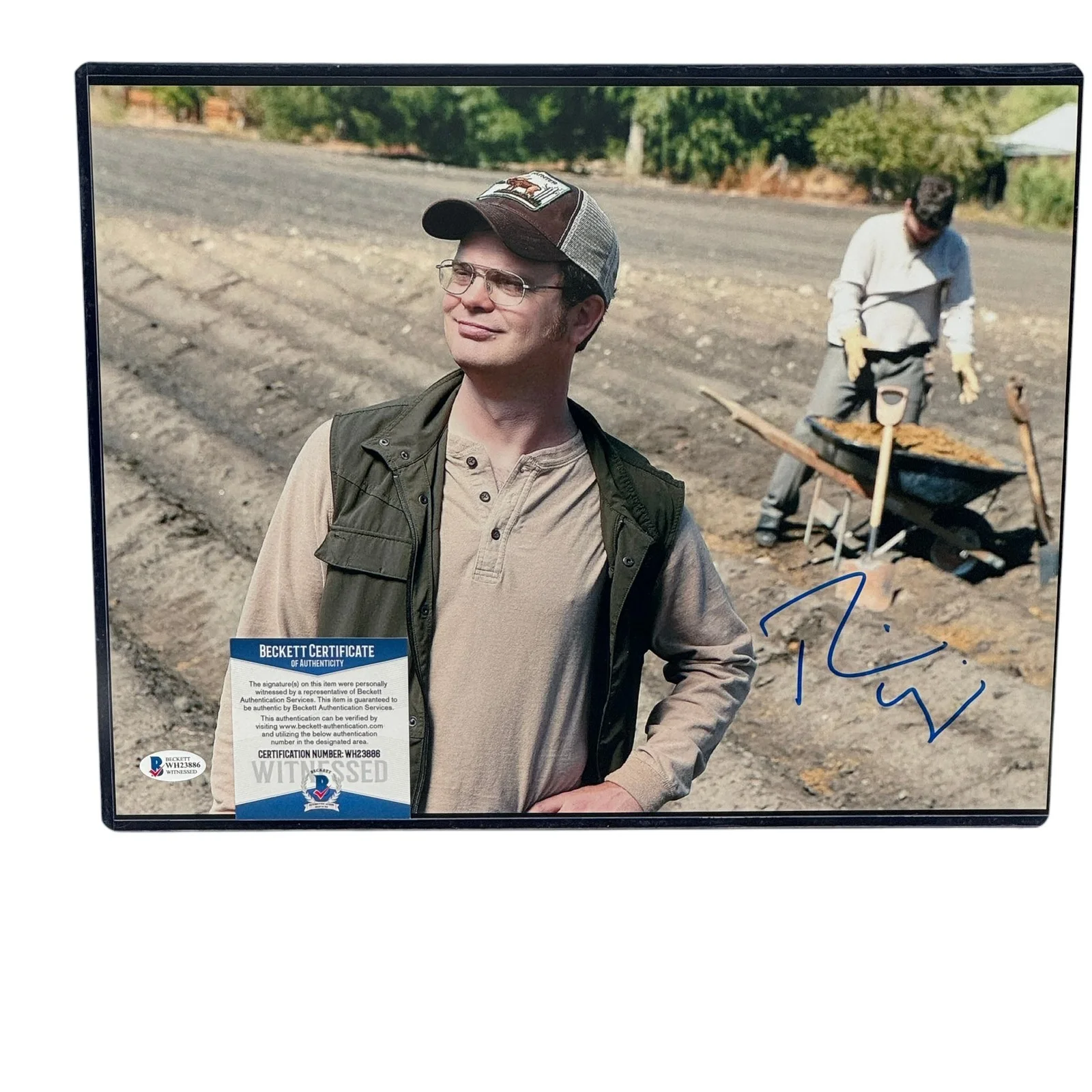 Rainn Wilson — Rainn Wilson Signed Dwight Schrute 11x14 Photo The Office Beckett Autograph!!!