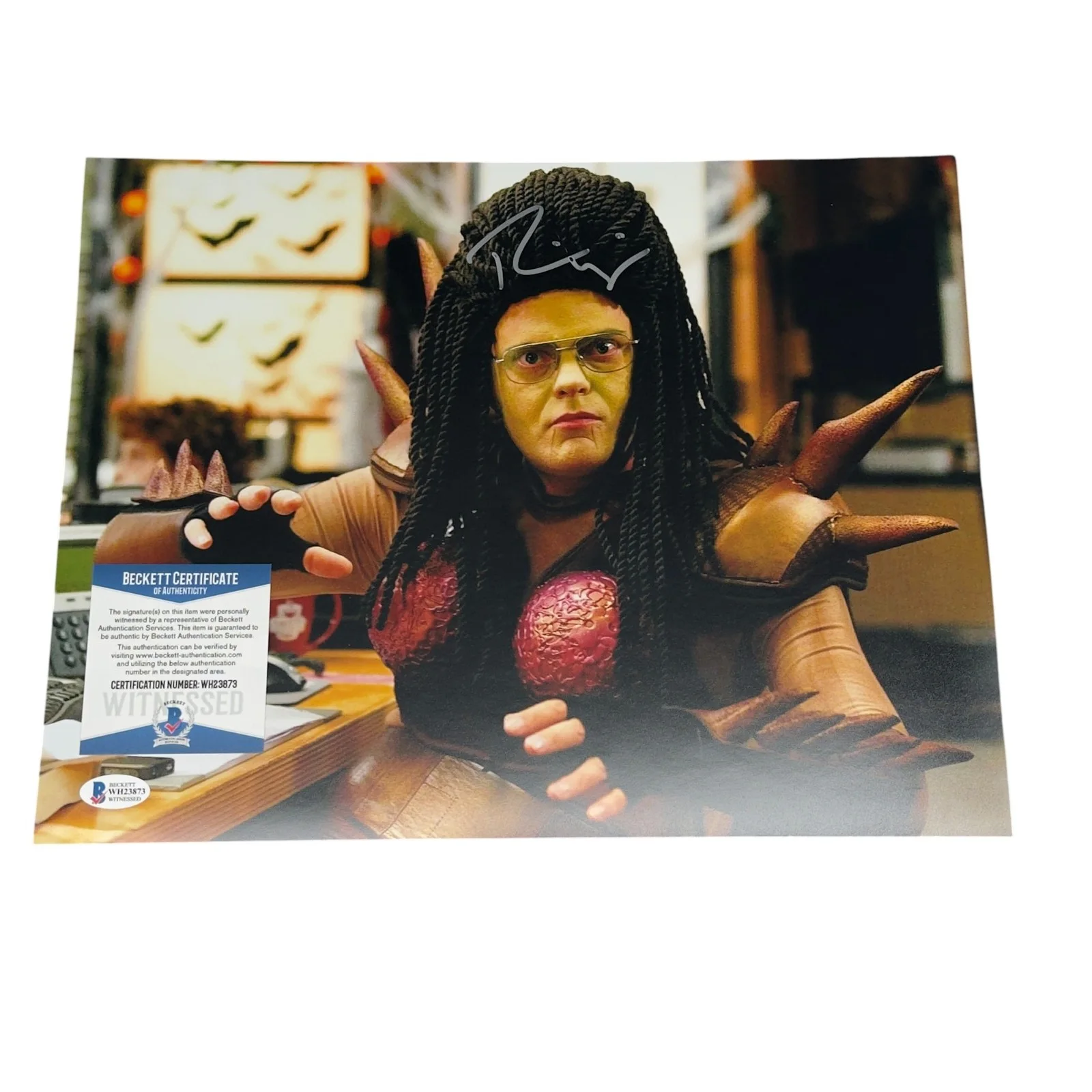 Rainn Wilson — Rainn Wilson Signed Dwight Schrute 11x14 Photo The Office Beckett Autograph