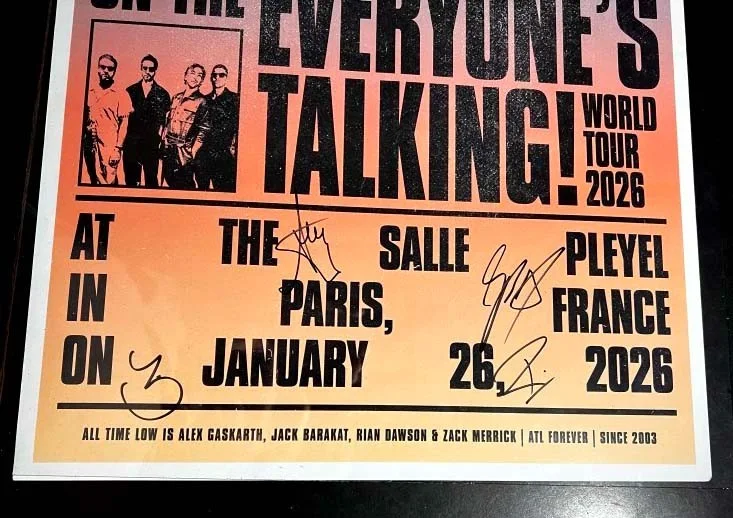 RARE Paris France All Time Low Signed Poster All Band Members Alex Gaskarth Jack, изображение 2