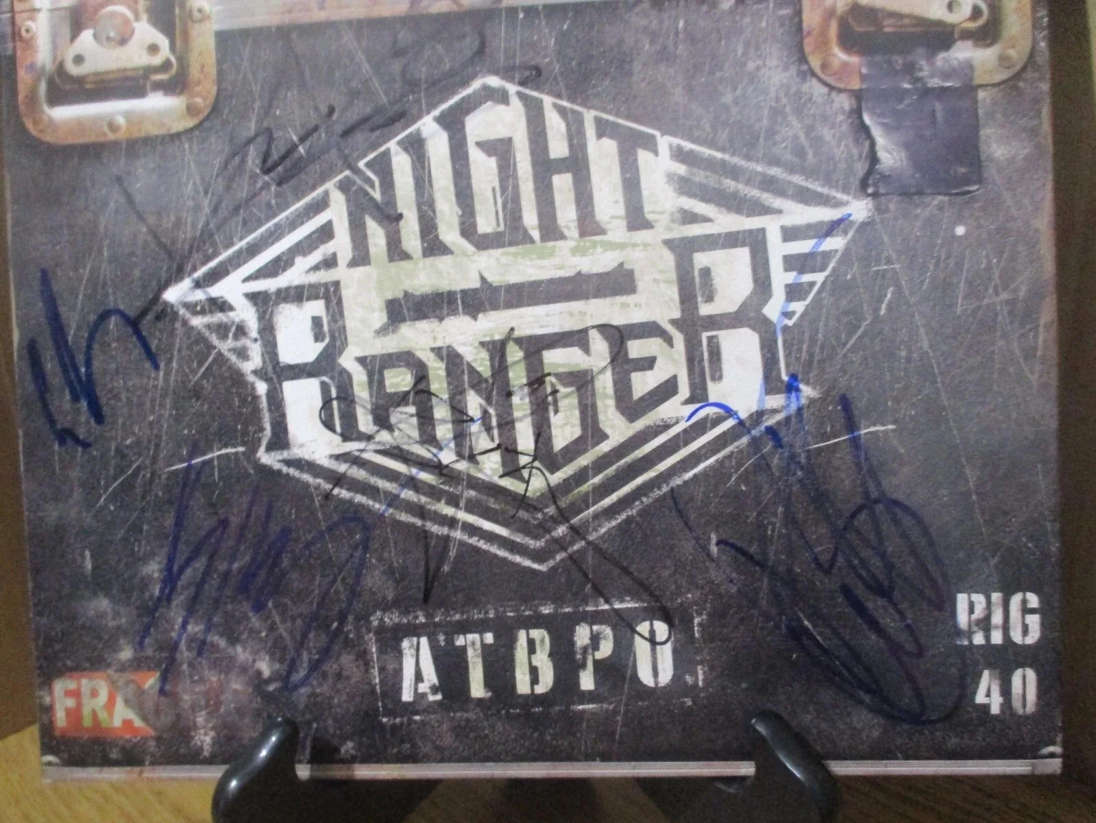 NIGHT RANGER AUTHENTIC AUTOGRAPHED/SIGNED ATBPO RED VINYL RECORD JACK BLADES + 4, image 2