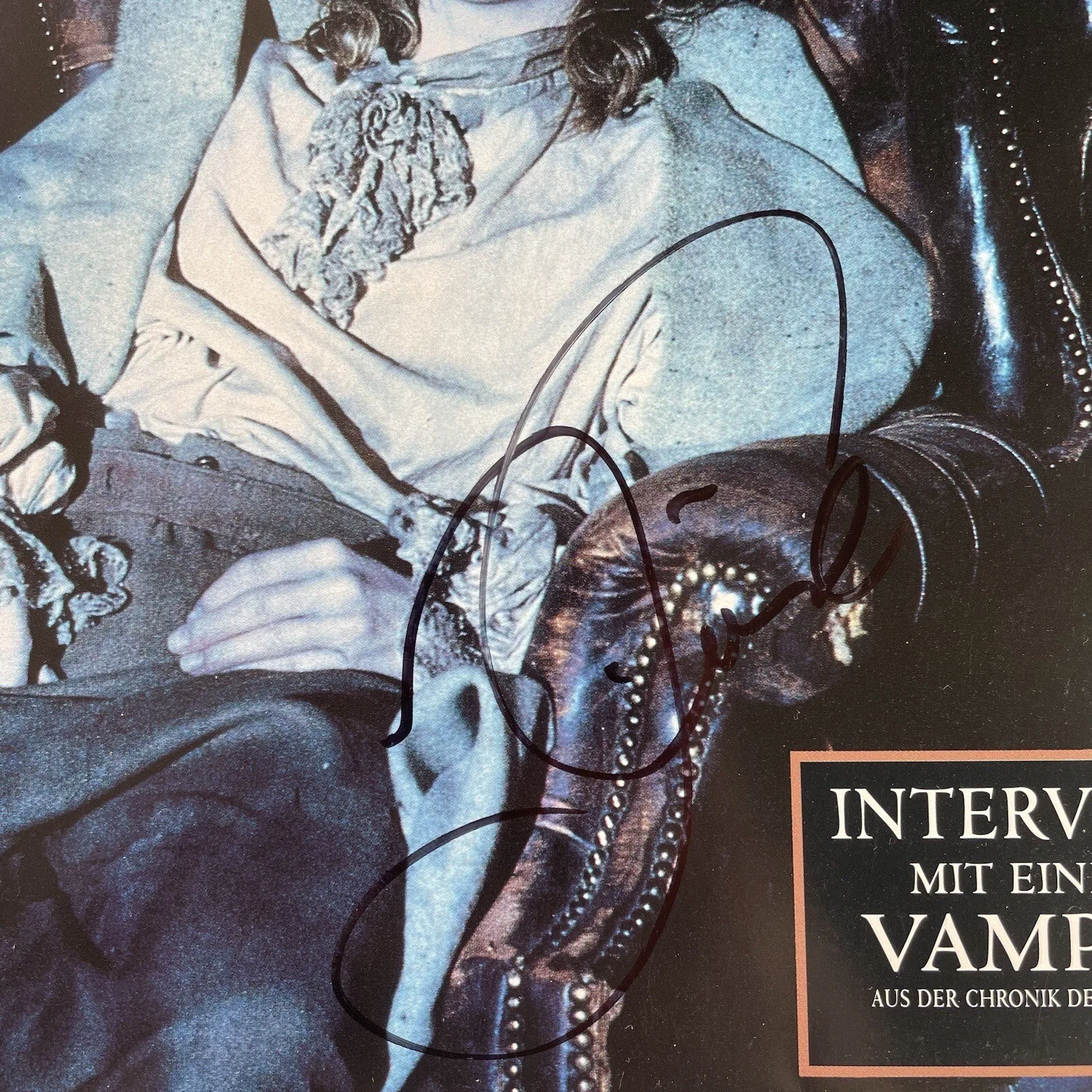 Tom Cruise — TOM CRUISE SIGNED LOBBYCARD PHOTO AUTOGRAPH INTERVIEW WITH A VAMPIRE LESTAT ACOA, image 2