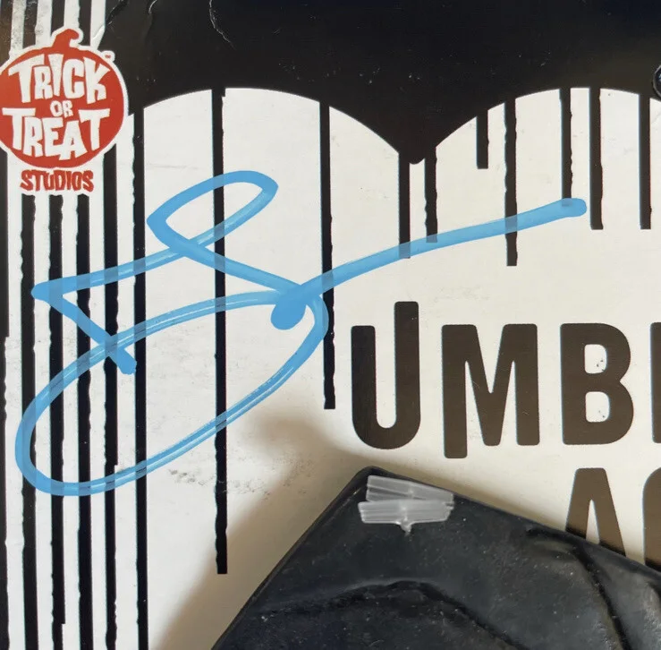 Justin Min — Justin Min Umbrella Academy signed autographed Mask Ben JSA, image 2