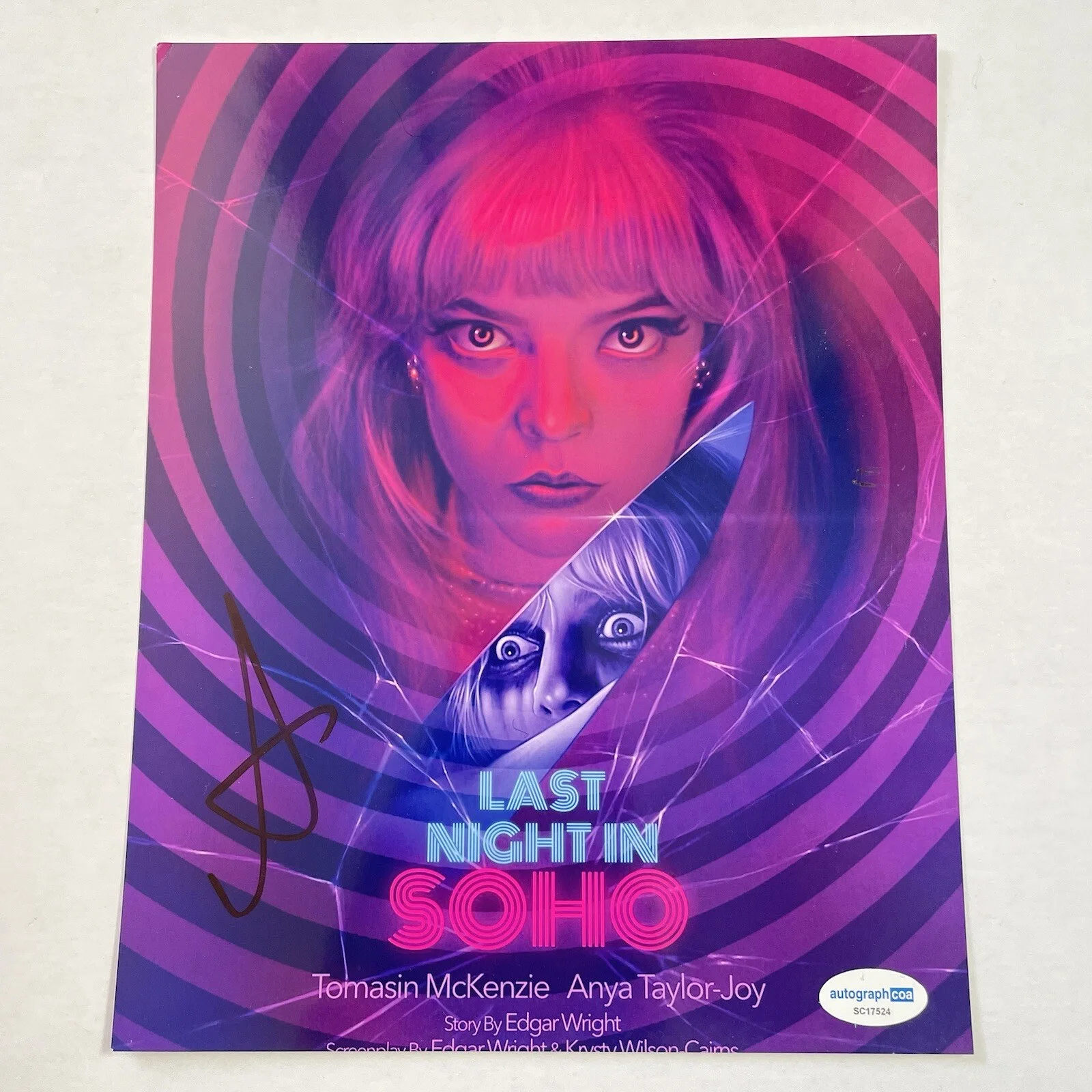 Anya Taylor Joy — ANYA TAYLOR JOY SIGNED LAST NIGHT IN SOHO 8X10 PHOTO ACOA