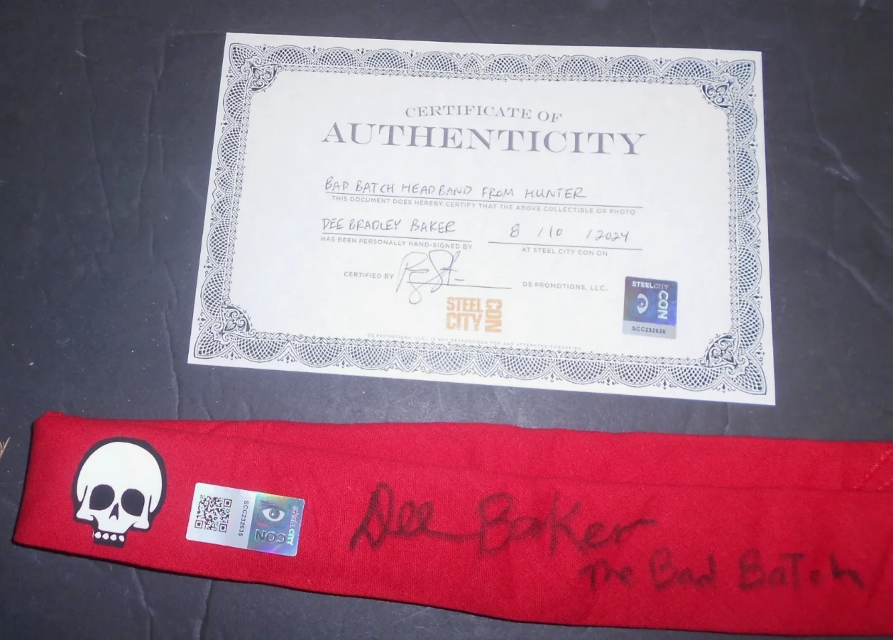 DEE BAKER — BAD BATCH HUNTERS HEAD BAND SIGNED BY DEE BAKER WITH COA STAR WARS AUTHENTIC, image 2