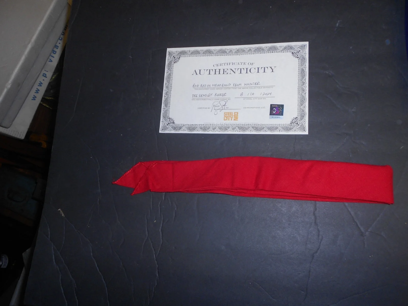 DEE BAKER — BAD BATCH HUNTERS HEAD BAND SIGNED BY DEE BAKER WITH COA STAR WARS AUTHENTIC, image 4