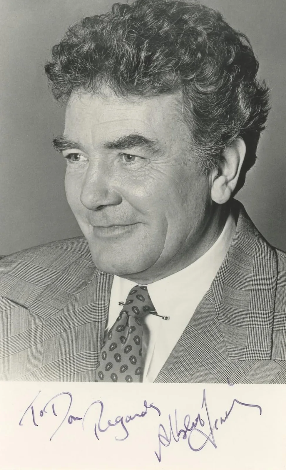 Albert Finney — Albert Finney Erin Brockovich "To Don Regards" Signed 2.5x5.5 Photo BAS #BK43268, image 4