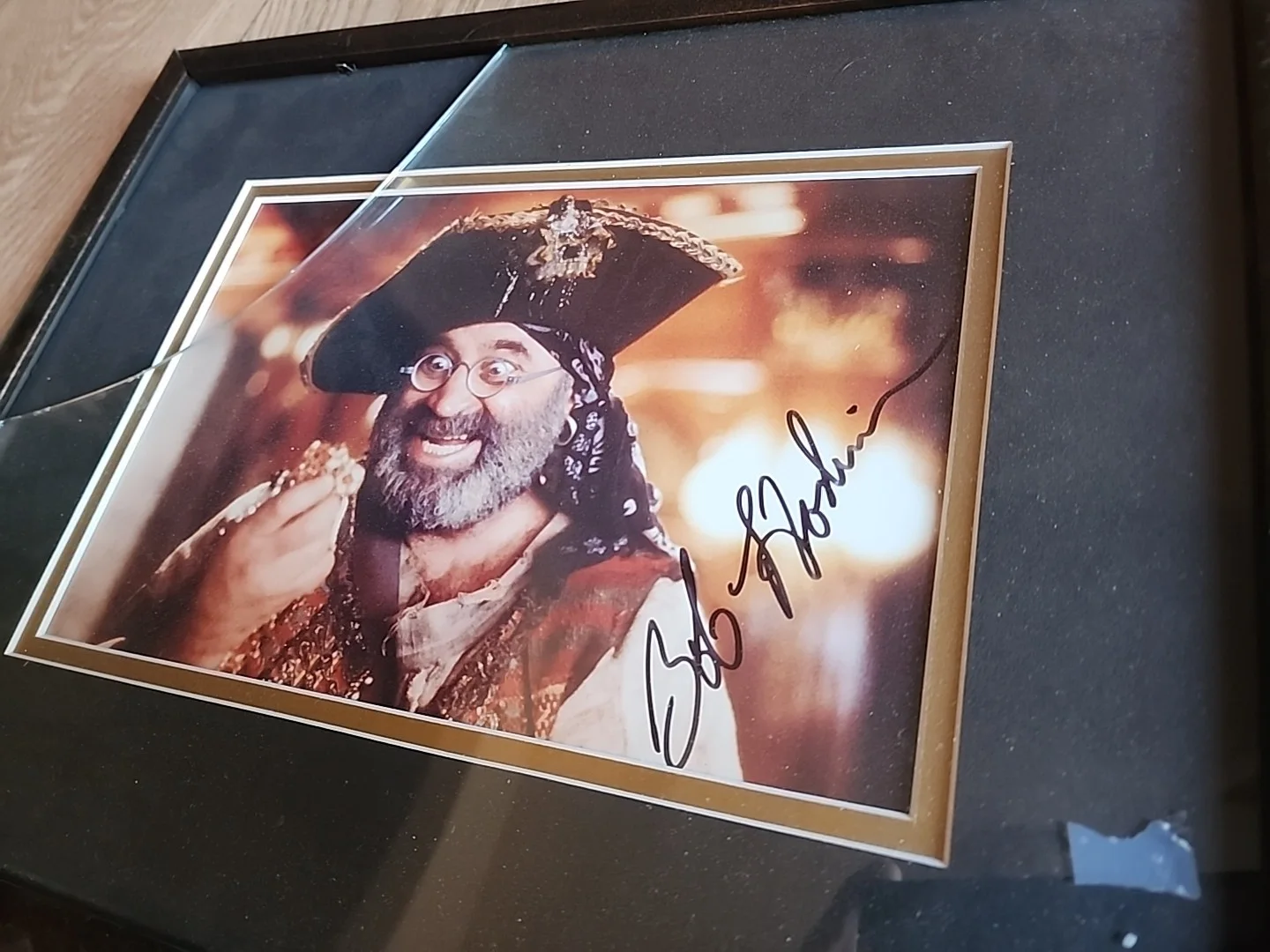 Bob Hoskins Signed Photo Autograph Hook Smee 1991 Movie w/ COA Framed, image 2