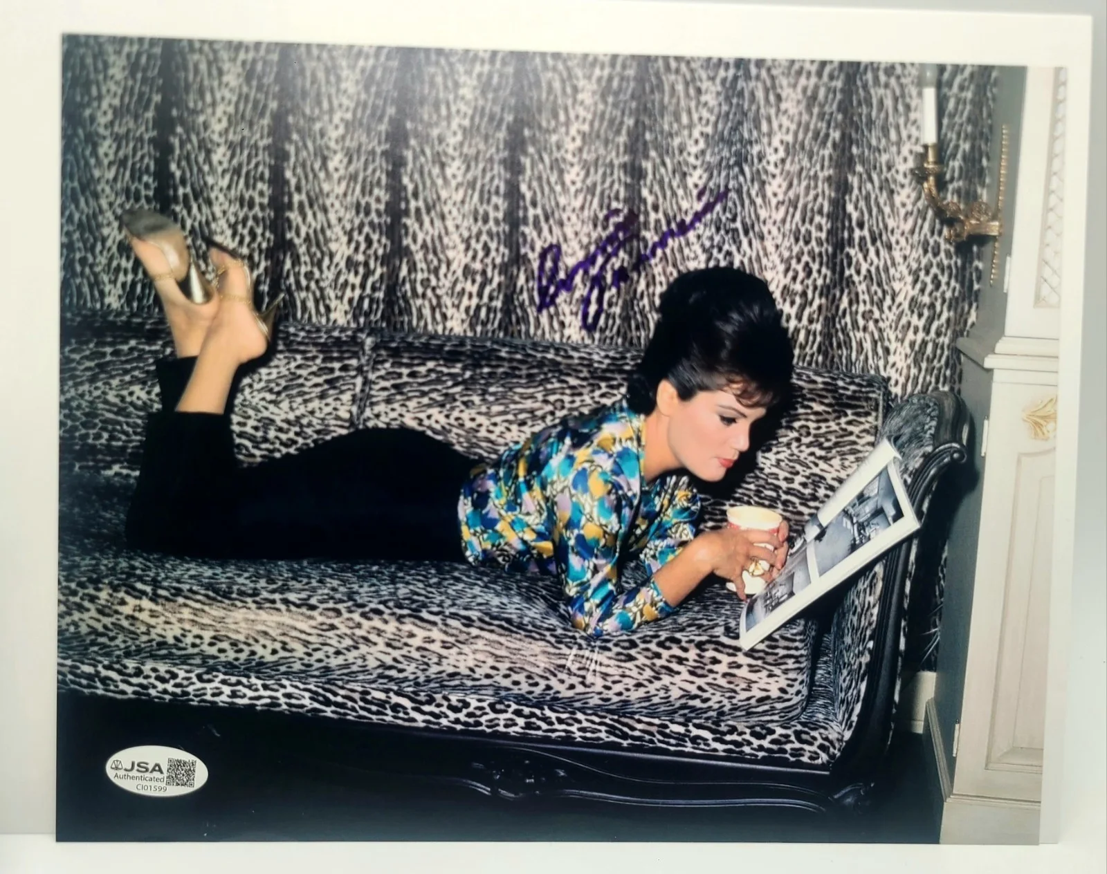 Connie Francis Signed 8x10 Photo JSA COA Authentic Autograph Singer, image 3