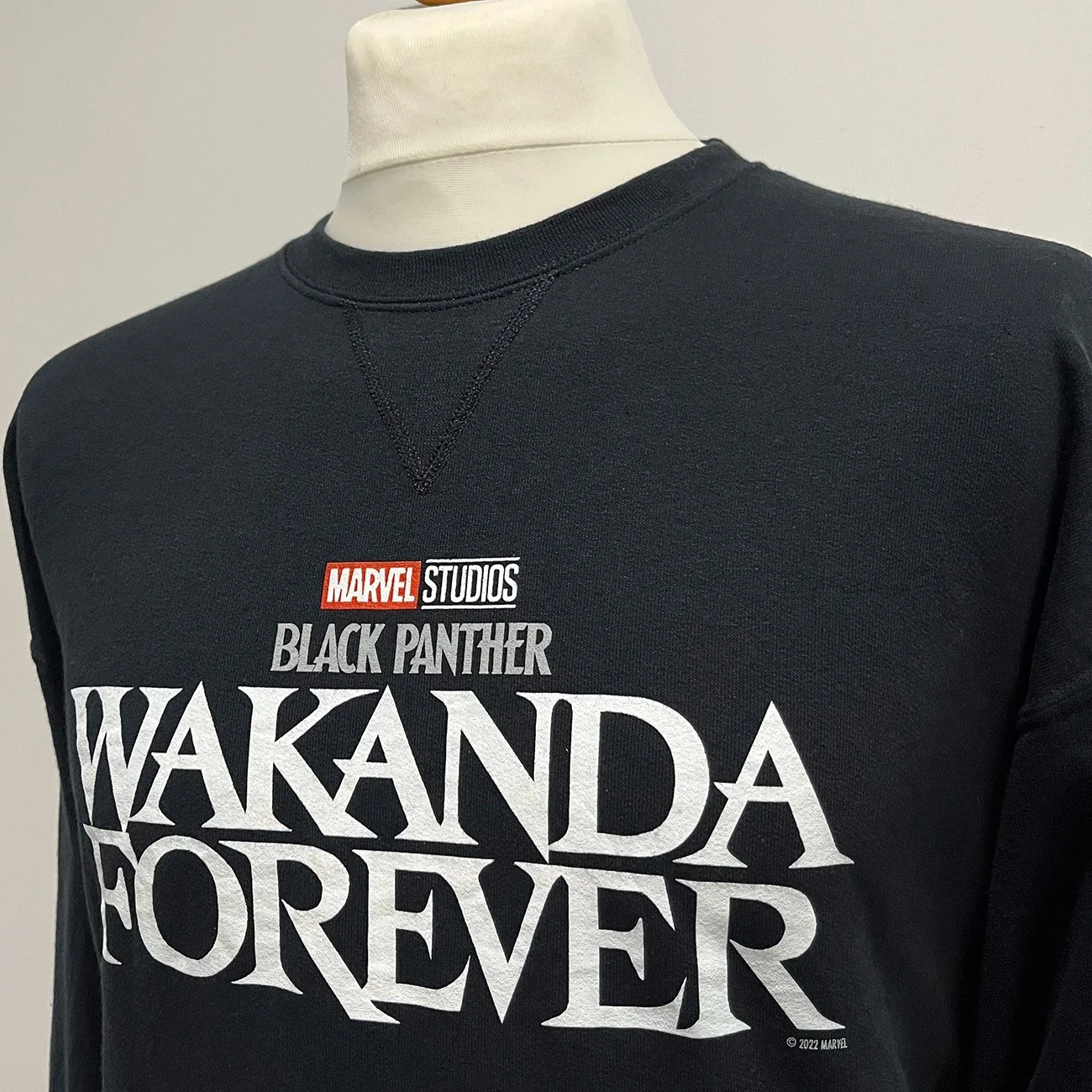 BLACK PANTHER Promotional Sweatshirt Sweater L Marvel Studios Wakanda Forever, image 3